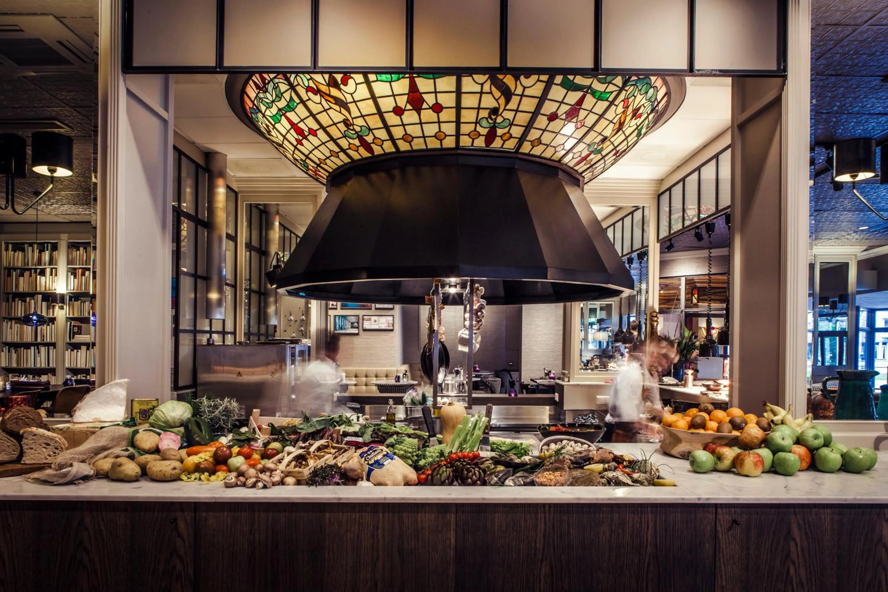 Restaurant/places to eat in Carlton Square Hotel