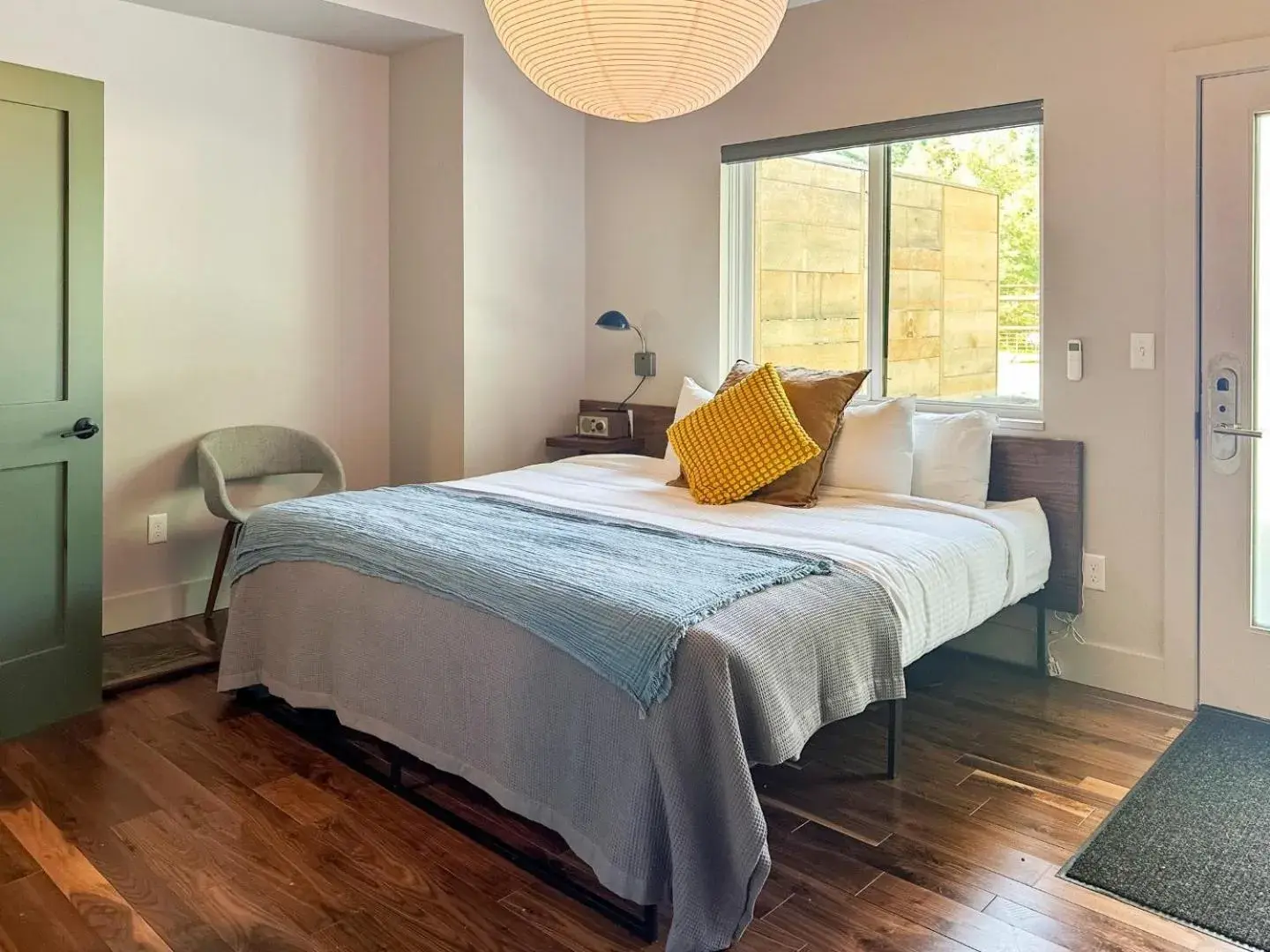 King Room - Disability Access in Madbush Falls King Room - Disability Access in Madbush Falls