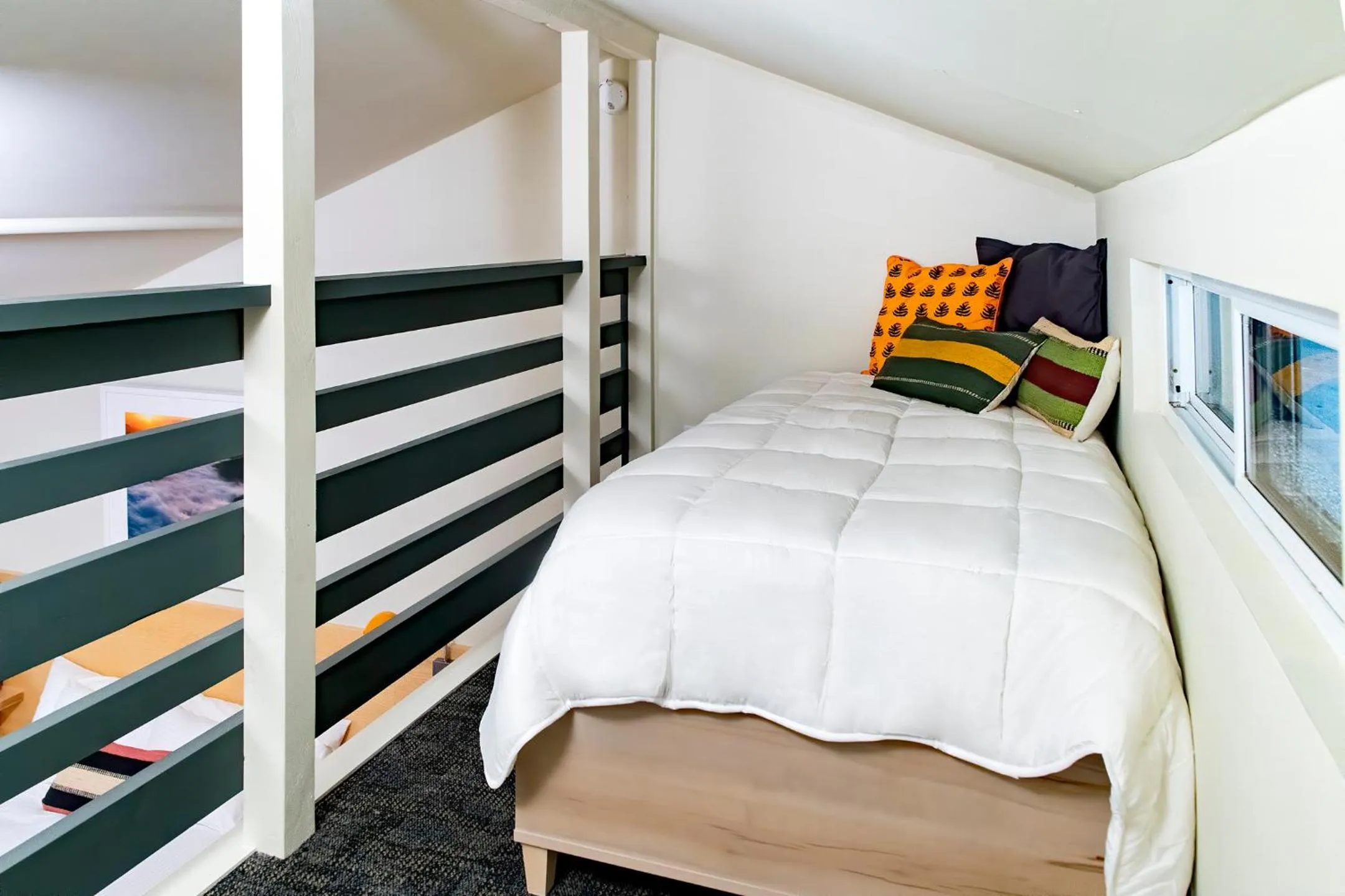 Bedroom, Bed in Madbush Falls