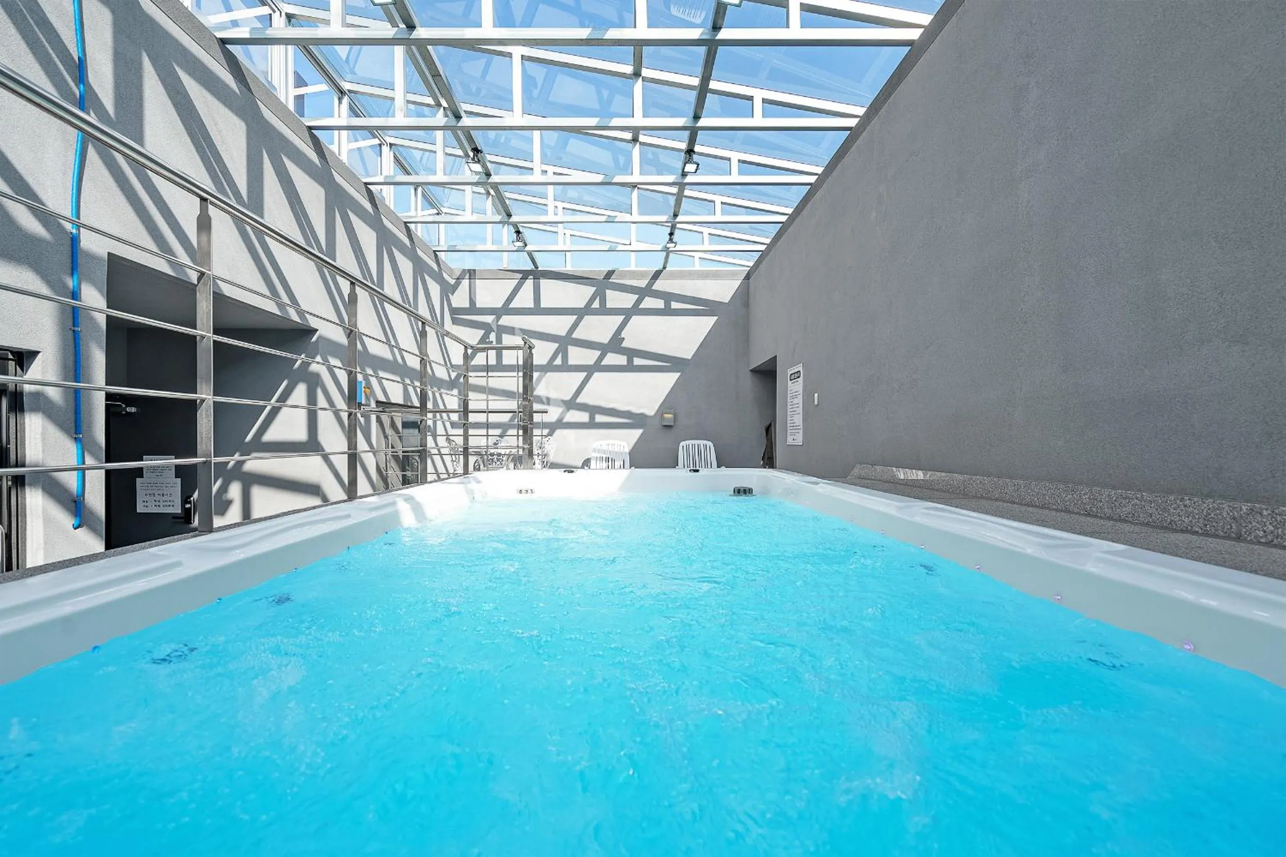 Swimming pool in Pohang A1Hotel Haedo