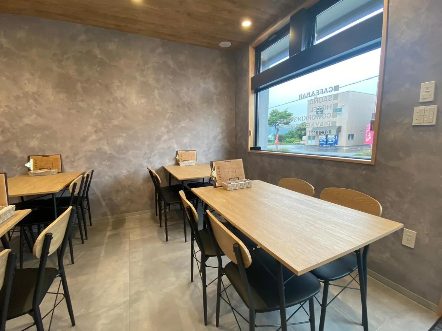 Restaurant/places to eat in The Toya