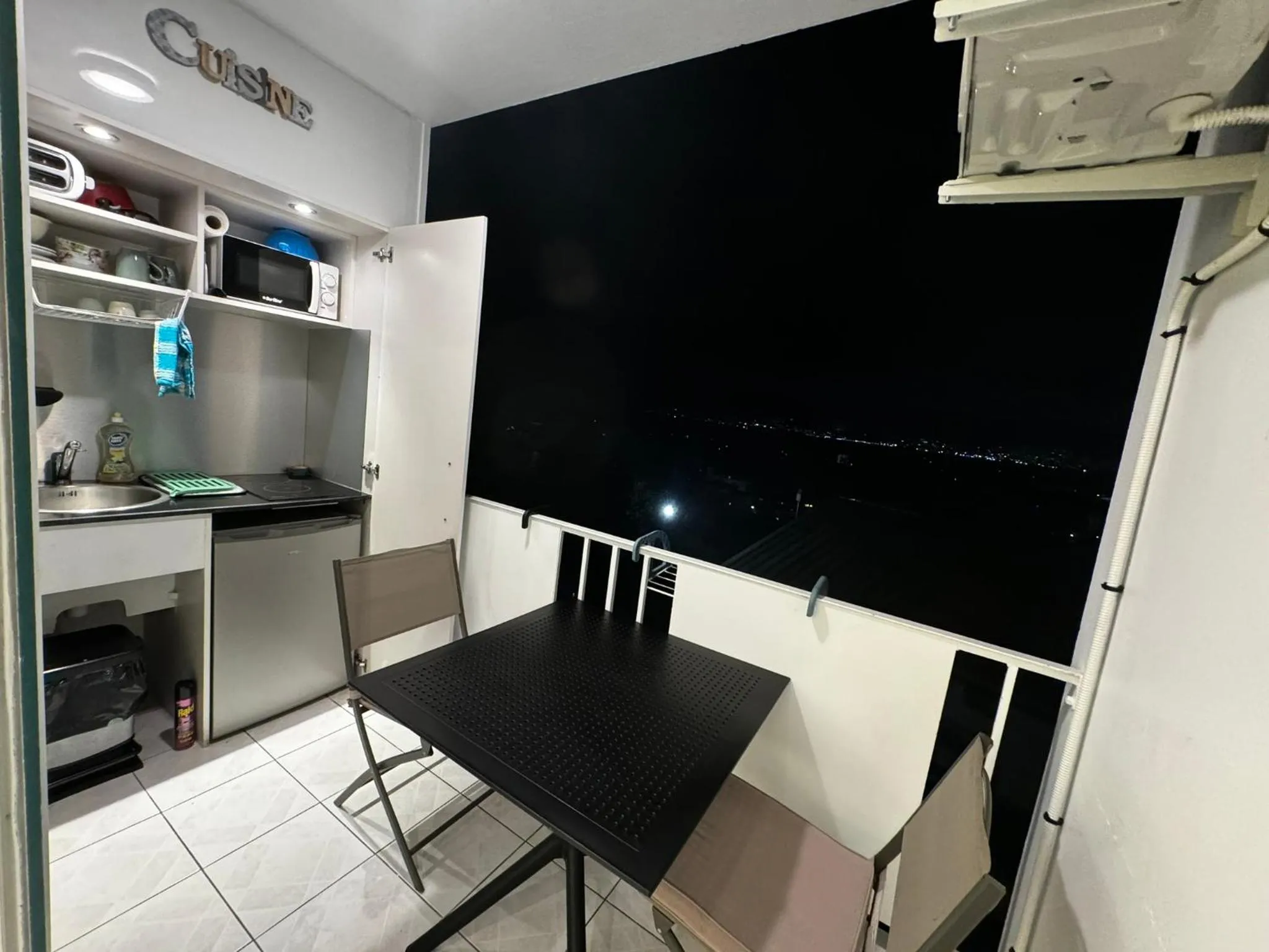 Kitchen or kitchenette in Residence de la Baie - Anse Mitan