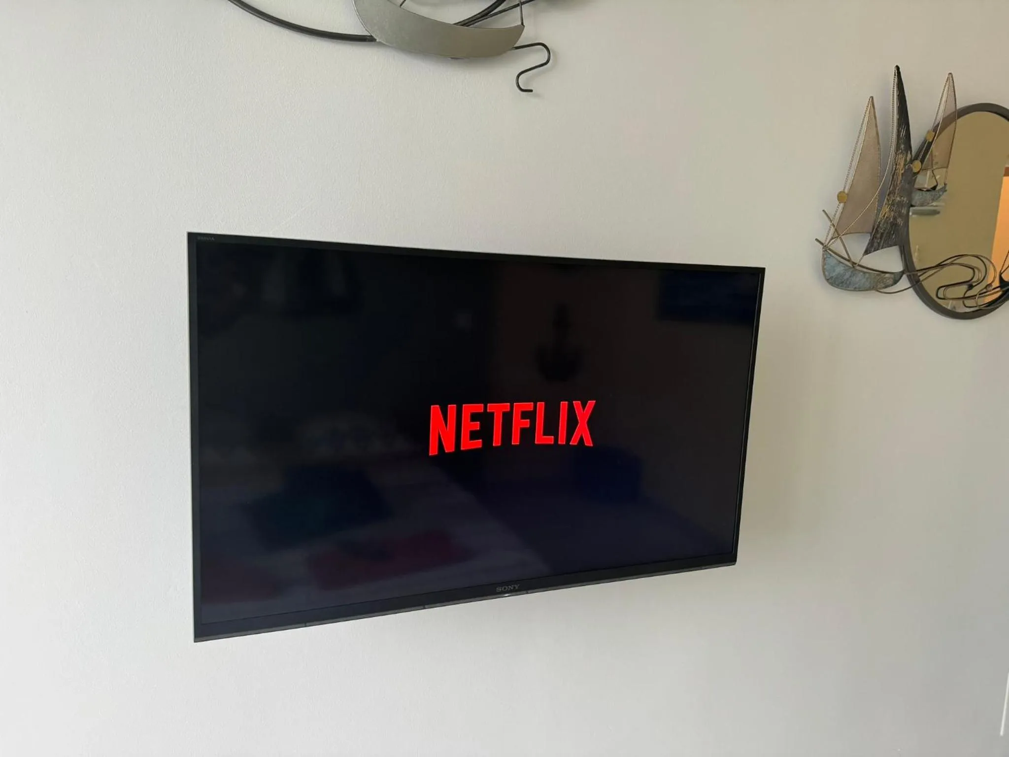 Communal lounge/ TV room in Residence de la Baie - Anse Mitan