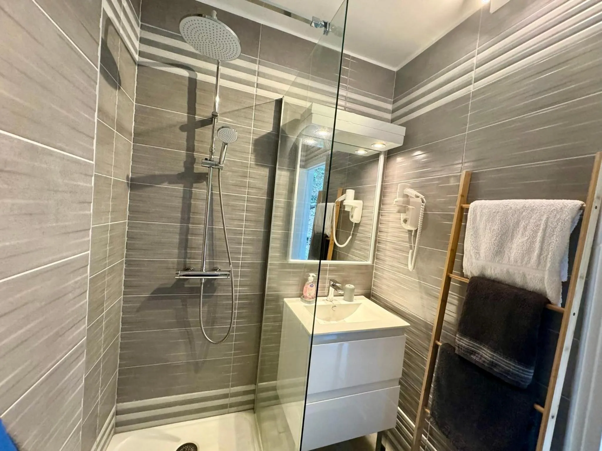 Shower in Residence de la Baie - Anse Mitan