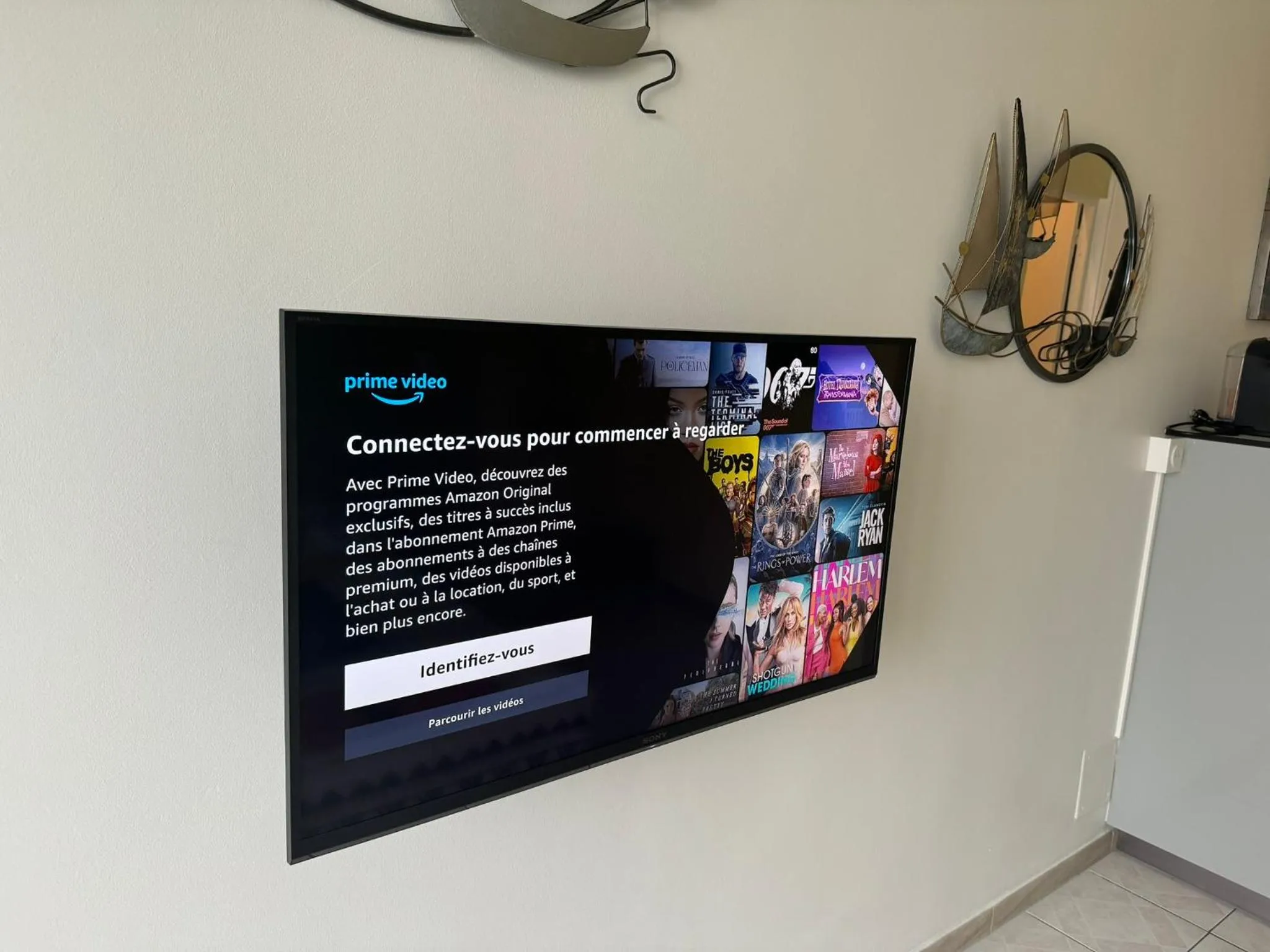 Communal lounge/ TV room in Residence de la Baie - Anse Mitan