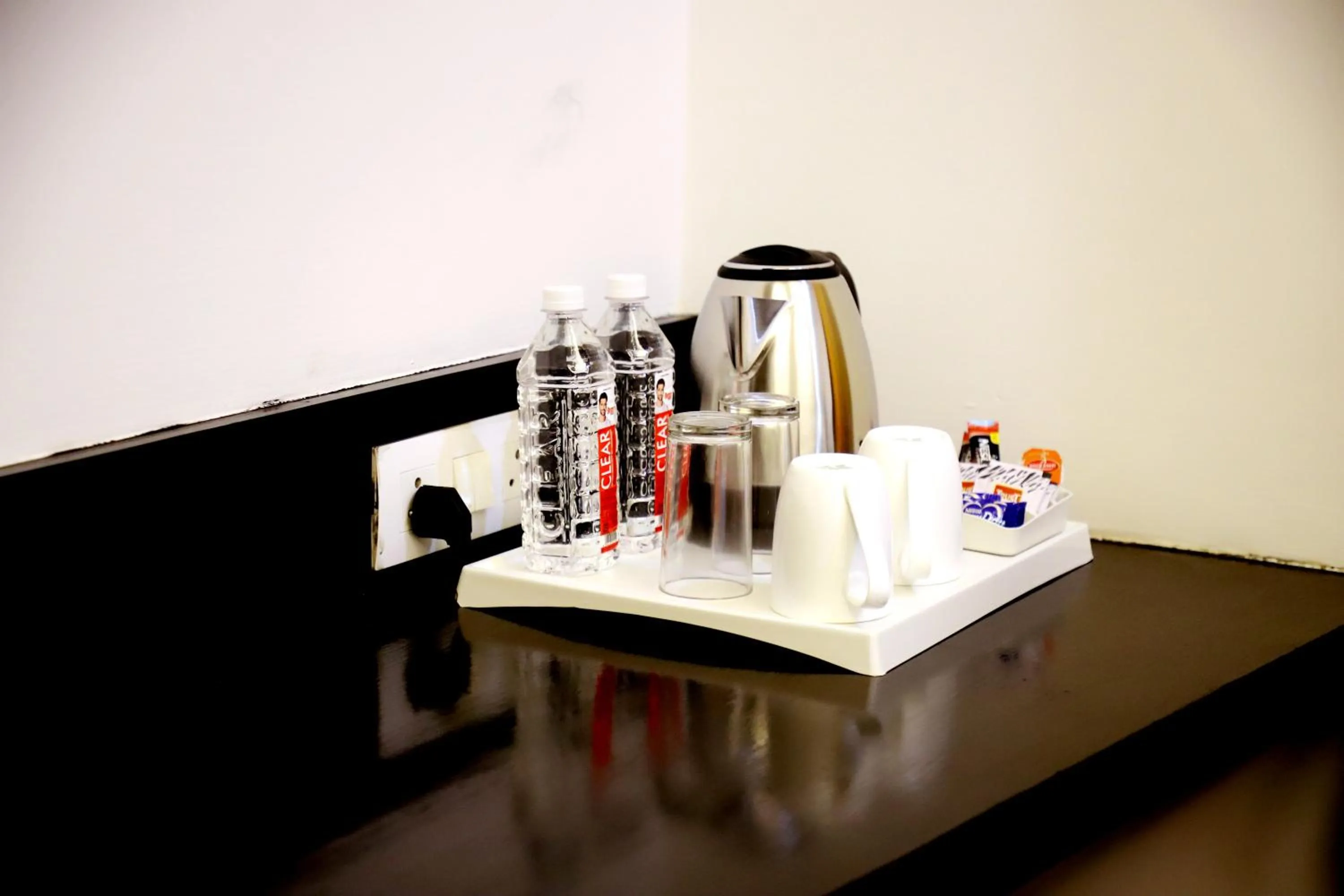 Coffee/tea facilities in Posh Suites - Golf Course Road