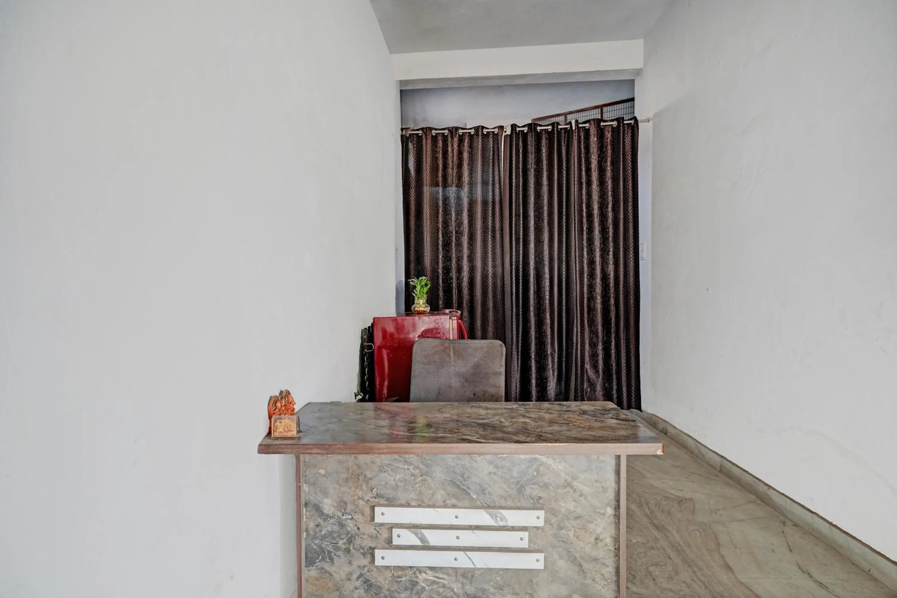 Lobby or reception in Hotel O by OYO Rudhra