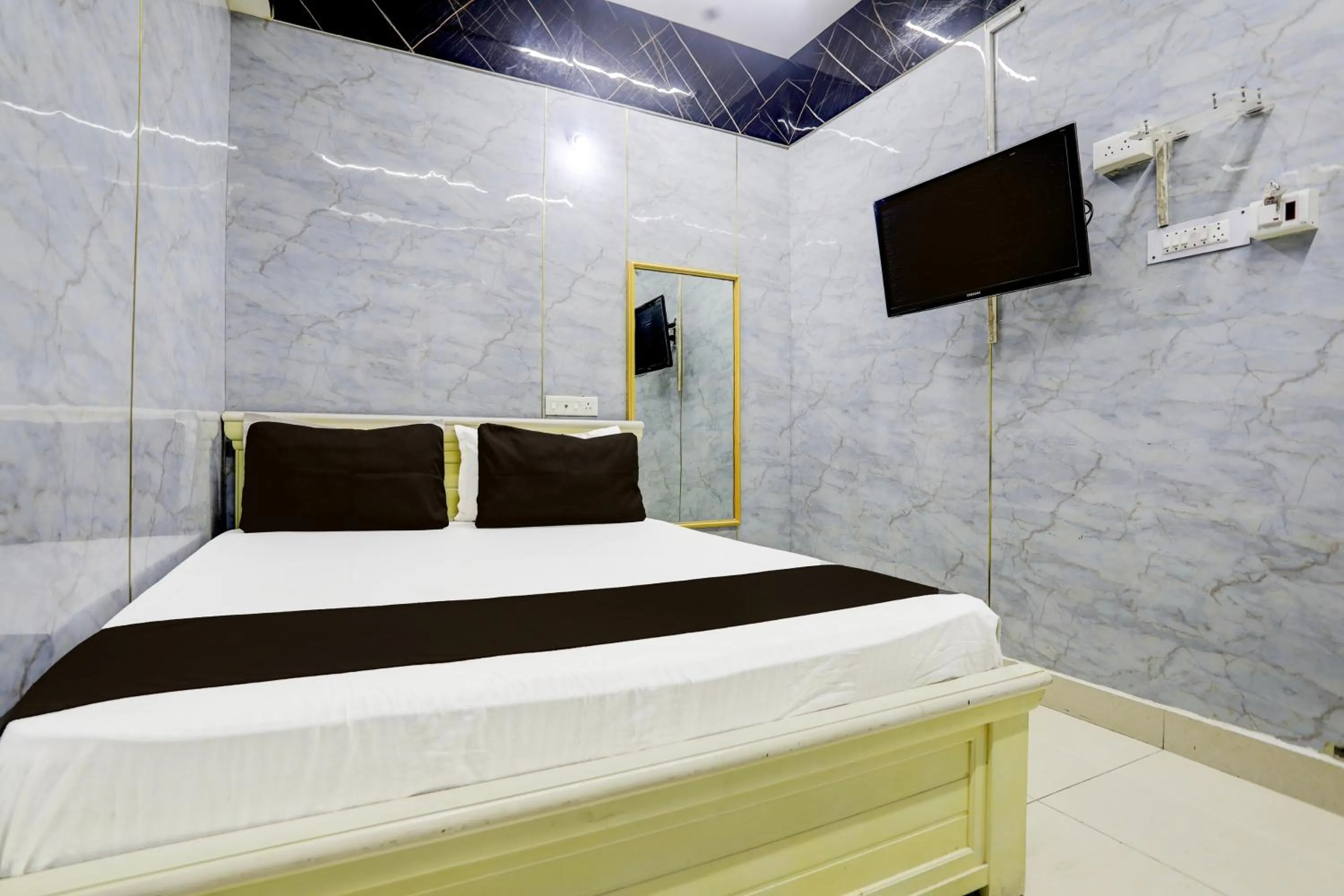 Bedroom in Spot On Sri Balaji