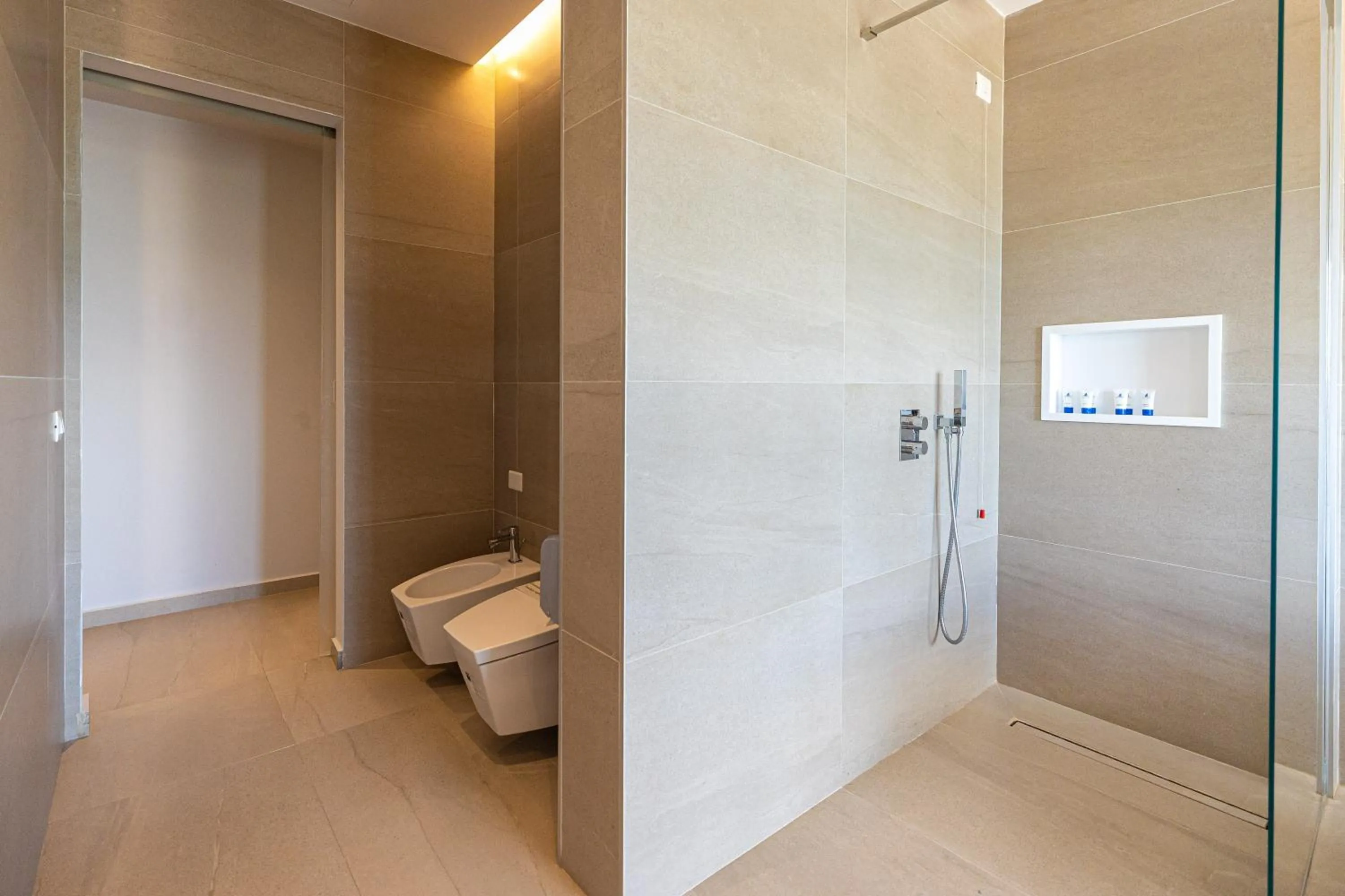 Shower in Navy Hotel