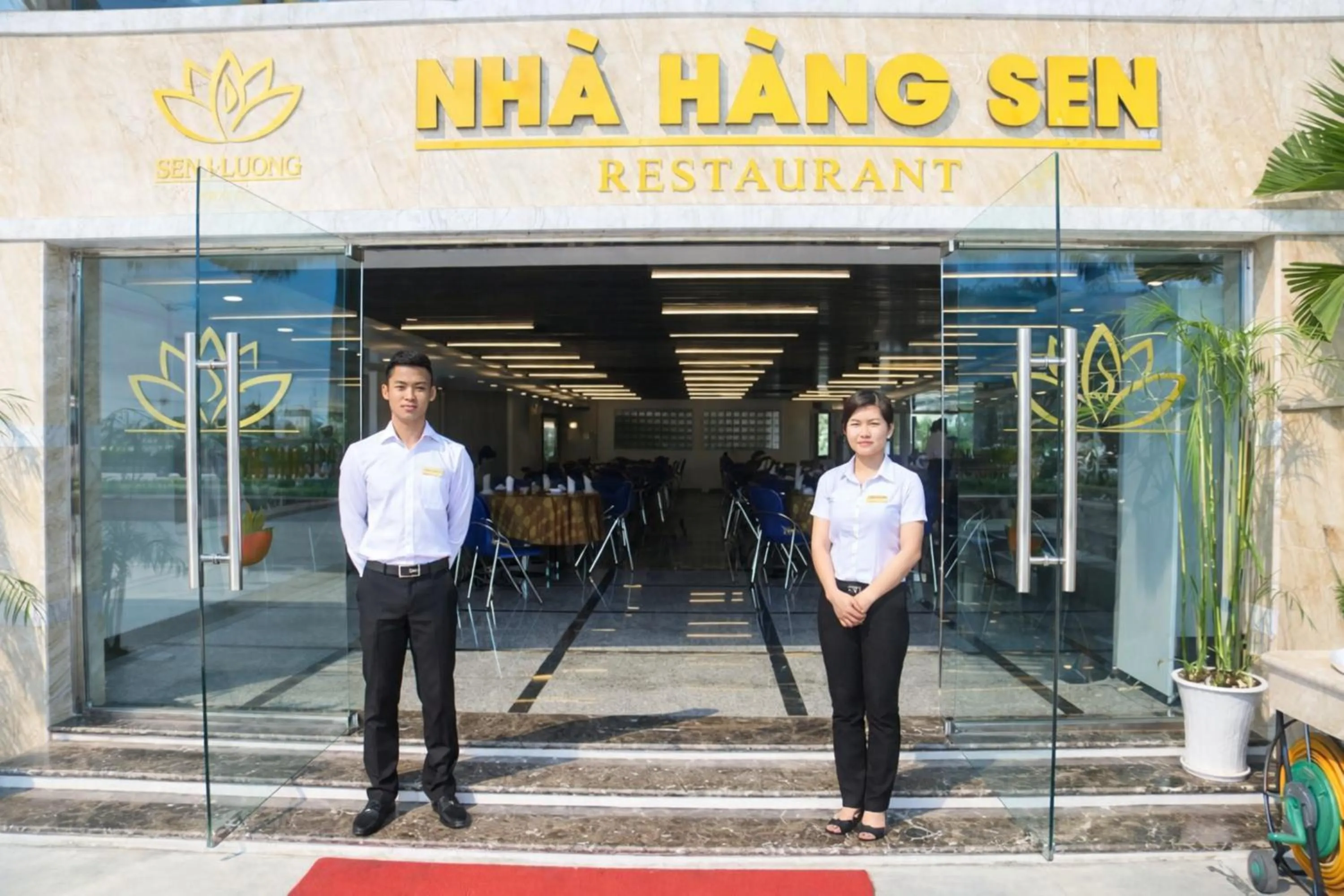 Restaurant/places to eat in Sen Hotel Hạ Long
