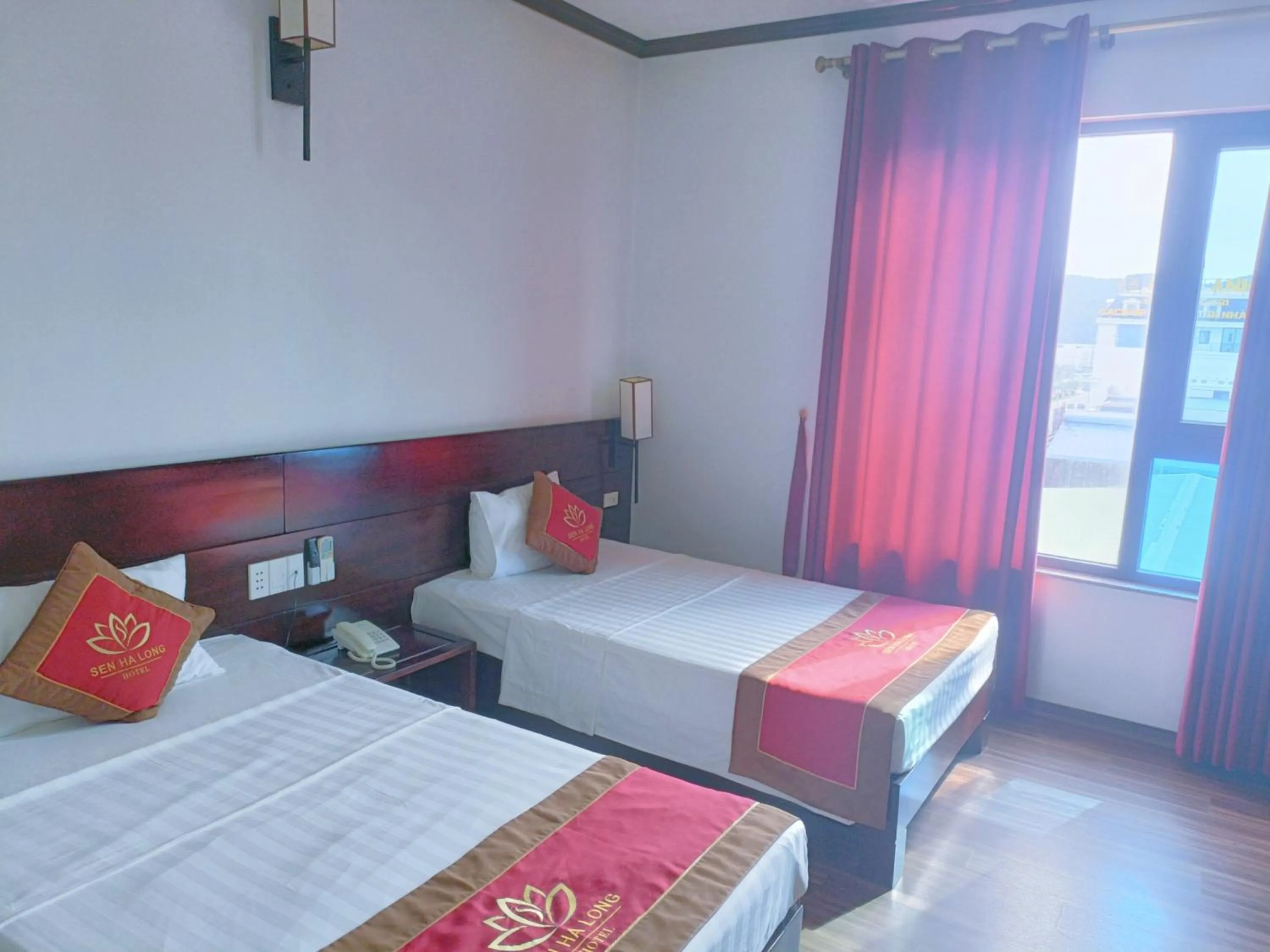 Photo of the whole room, Bed in Sen Hotel Hạ Long