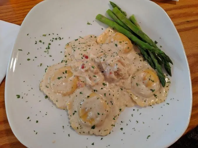 Restaurant/places to eat in Captain's House Inn