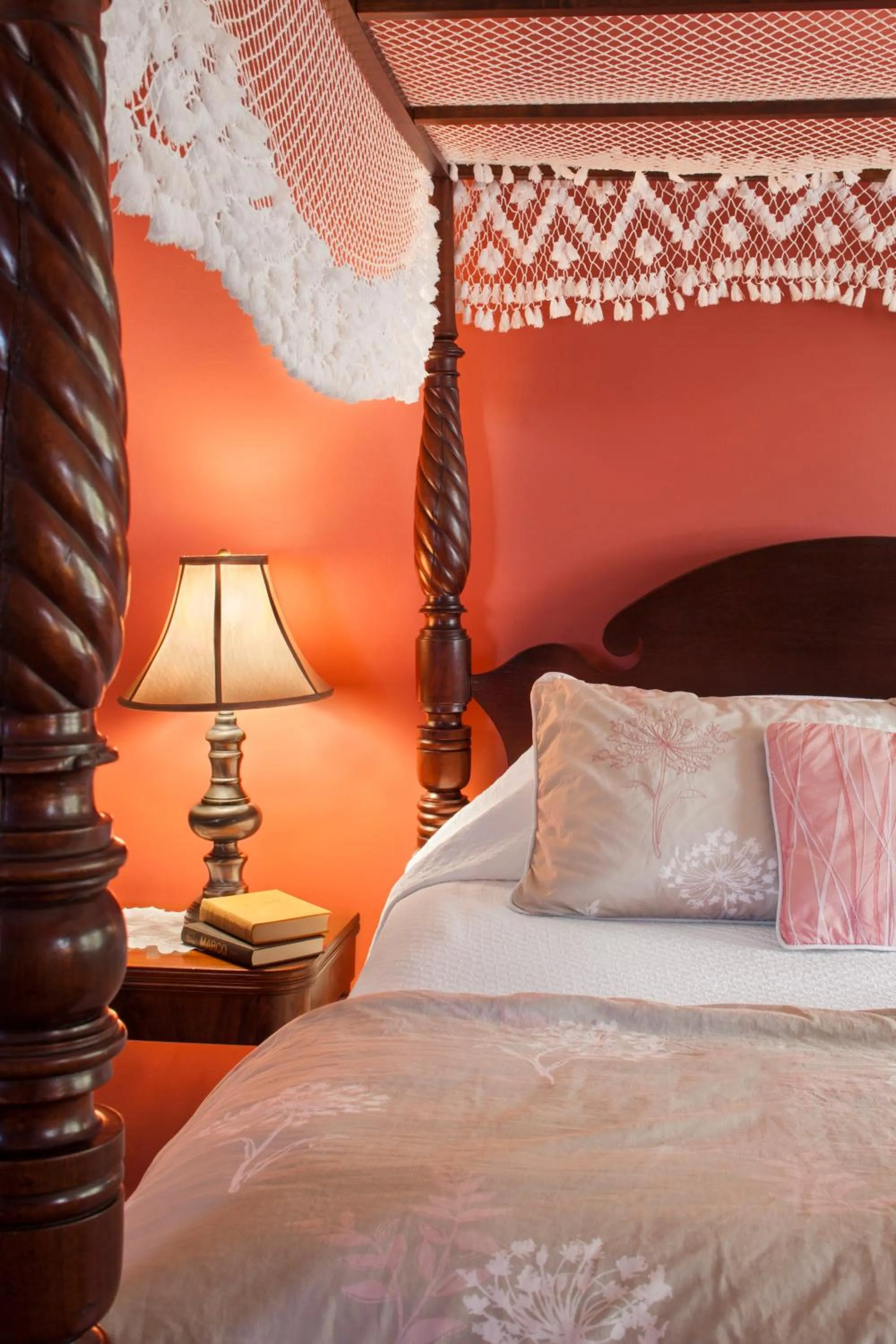 Decorative detail, Bed in Captain's House Inn