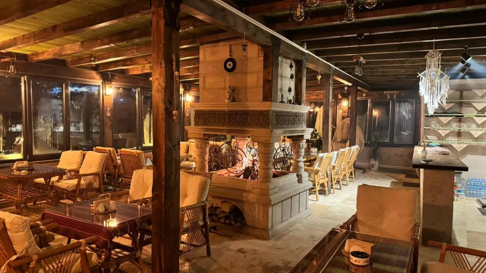 Restaurant/places to eat in CAPPANAR CAVE HOTEL