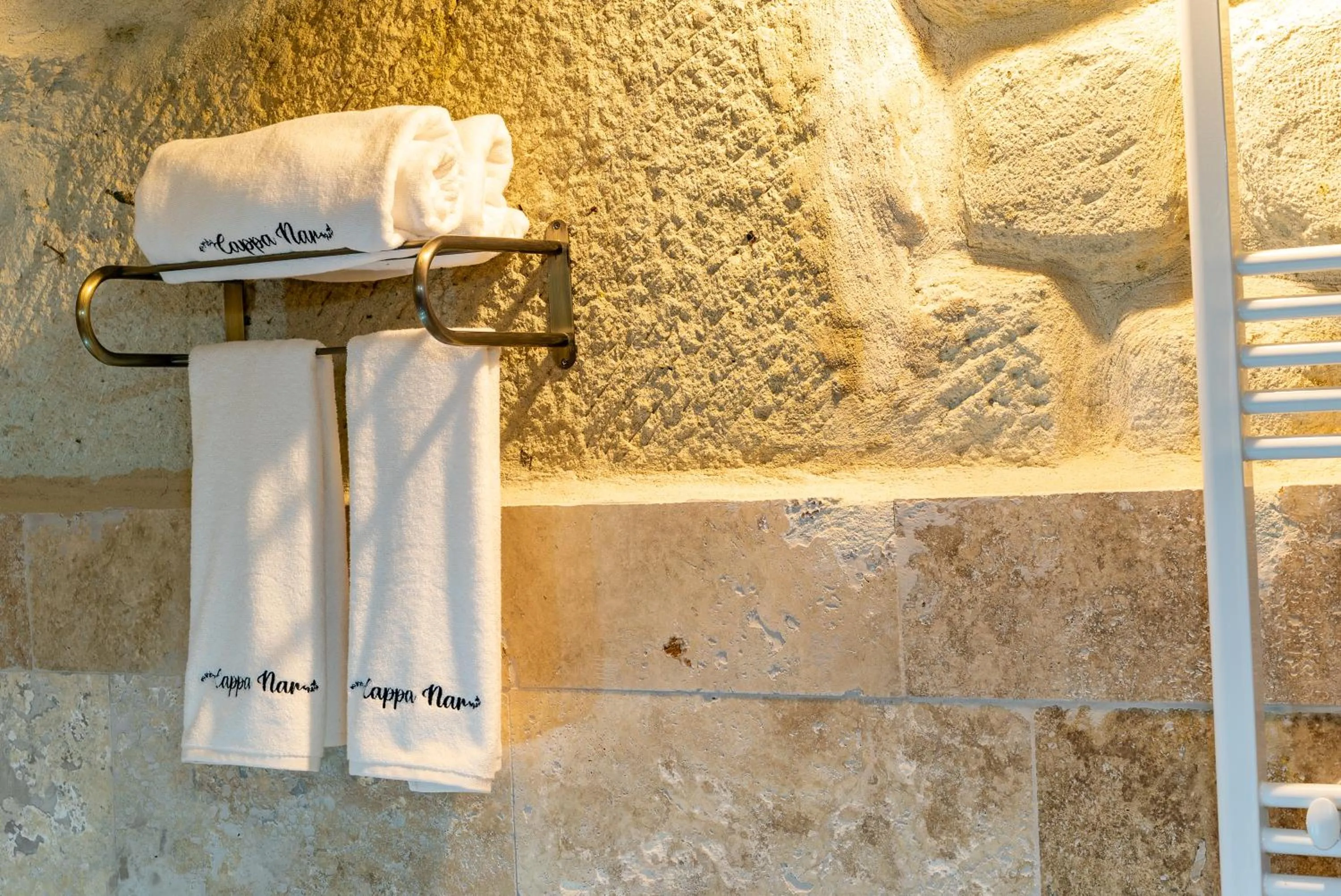 Bathroom in CAPPANAR CAVE HOTEL