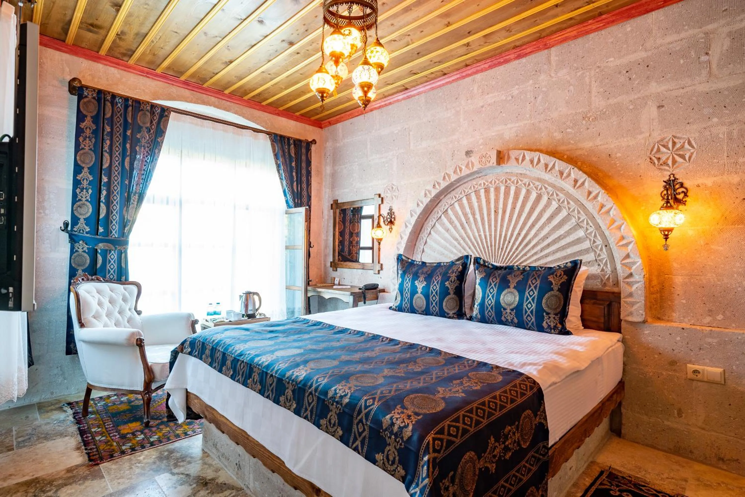 Bed in CAPPANAR CAVE HOTEL