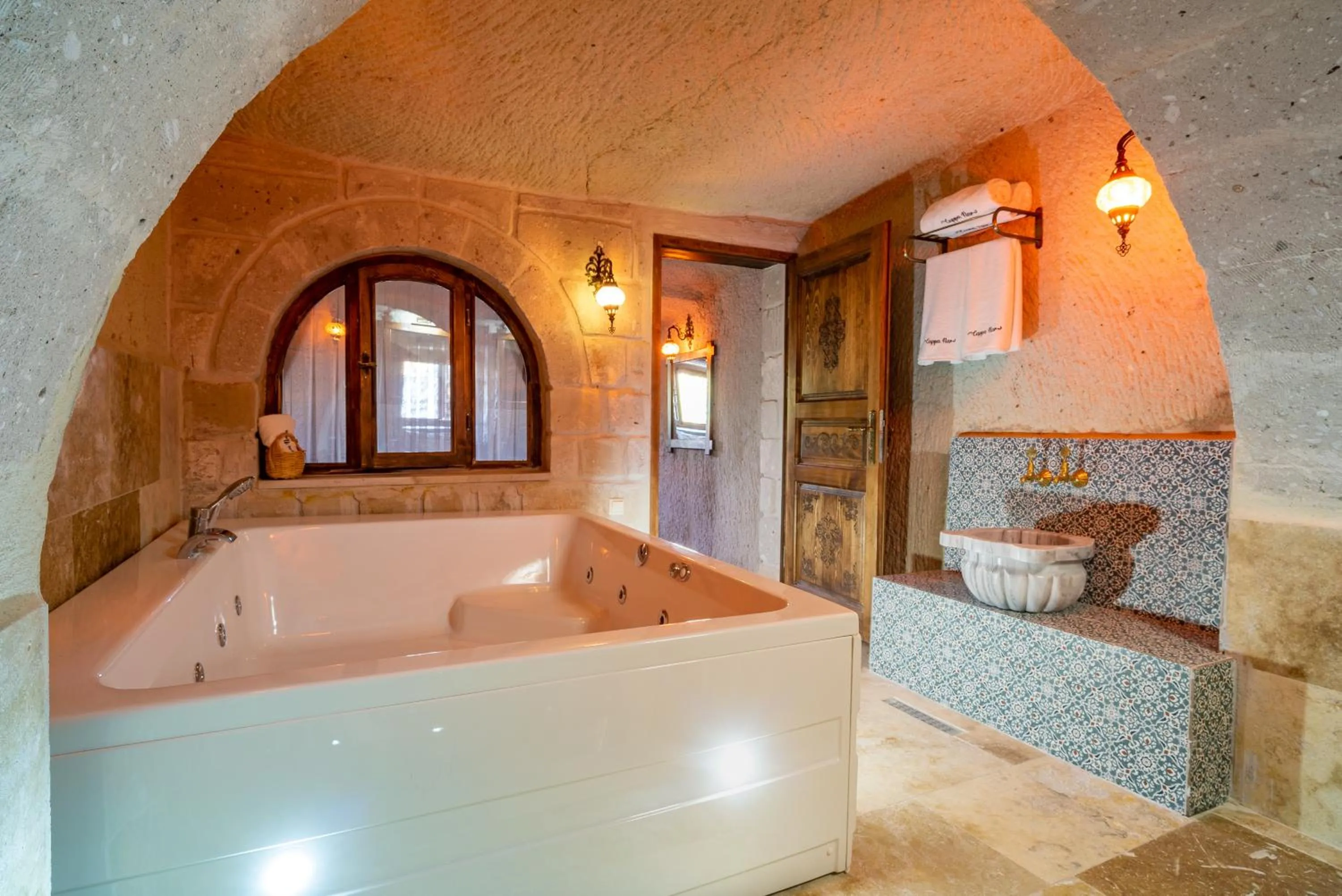 Bed in CAPPANAR CAVE HOTEL