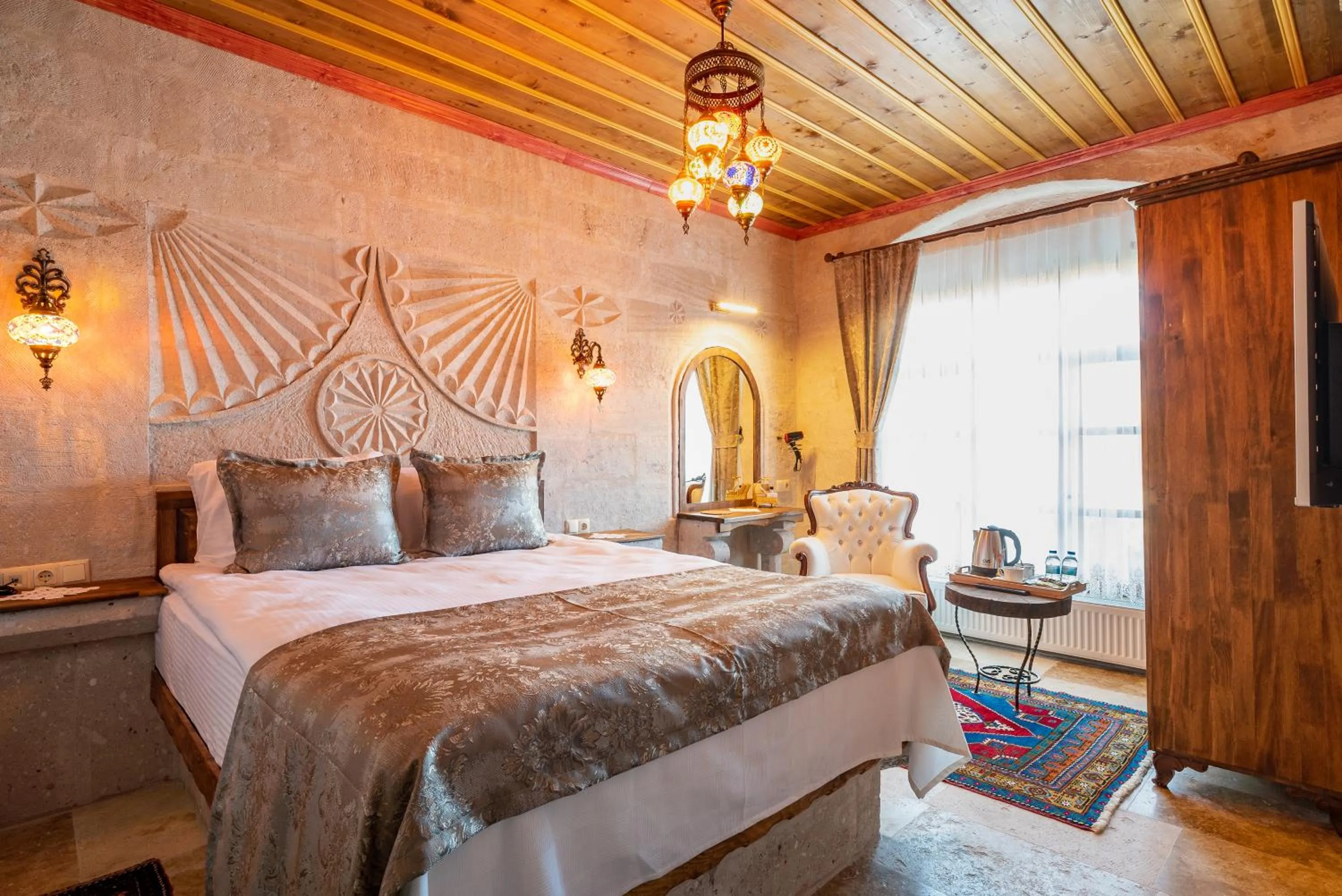 Bed in CAPPANAR CAVE HOTEL