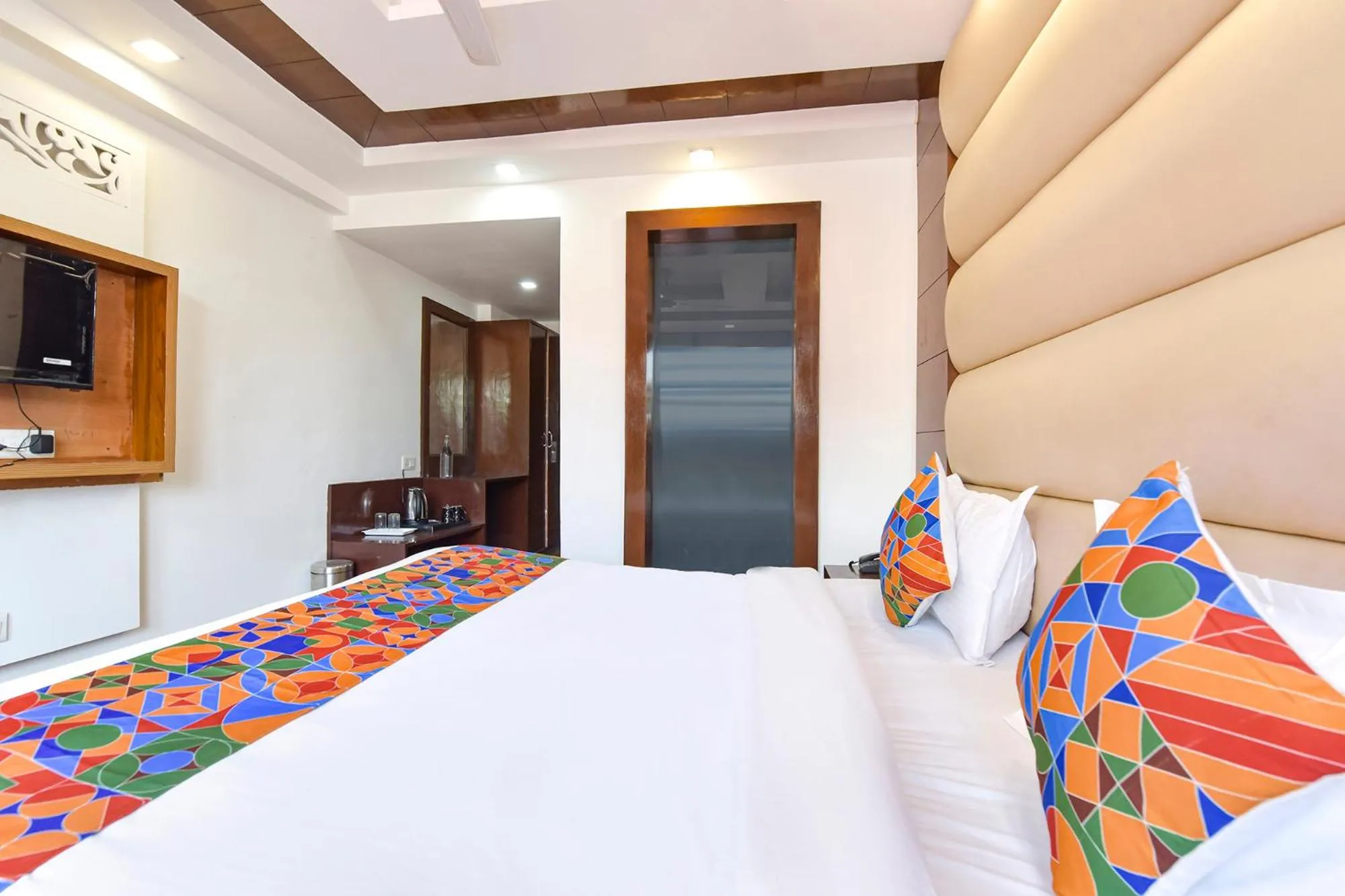 Bed in FabHotel Sikka Royal Classic - Mall road