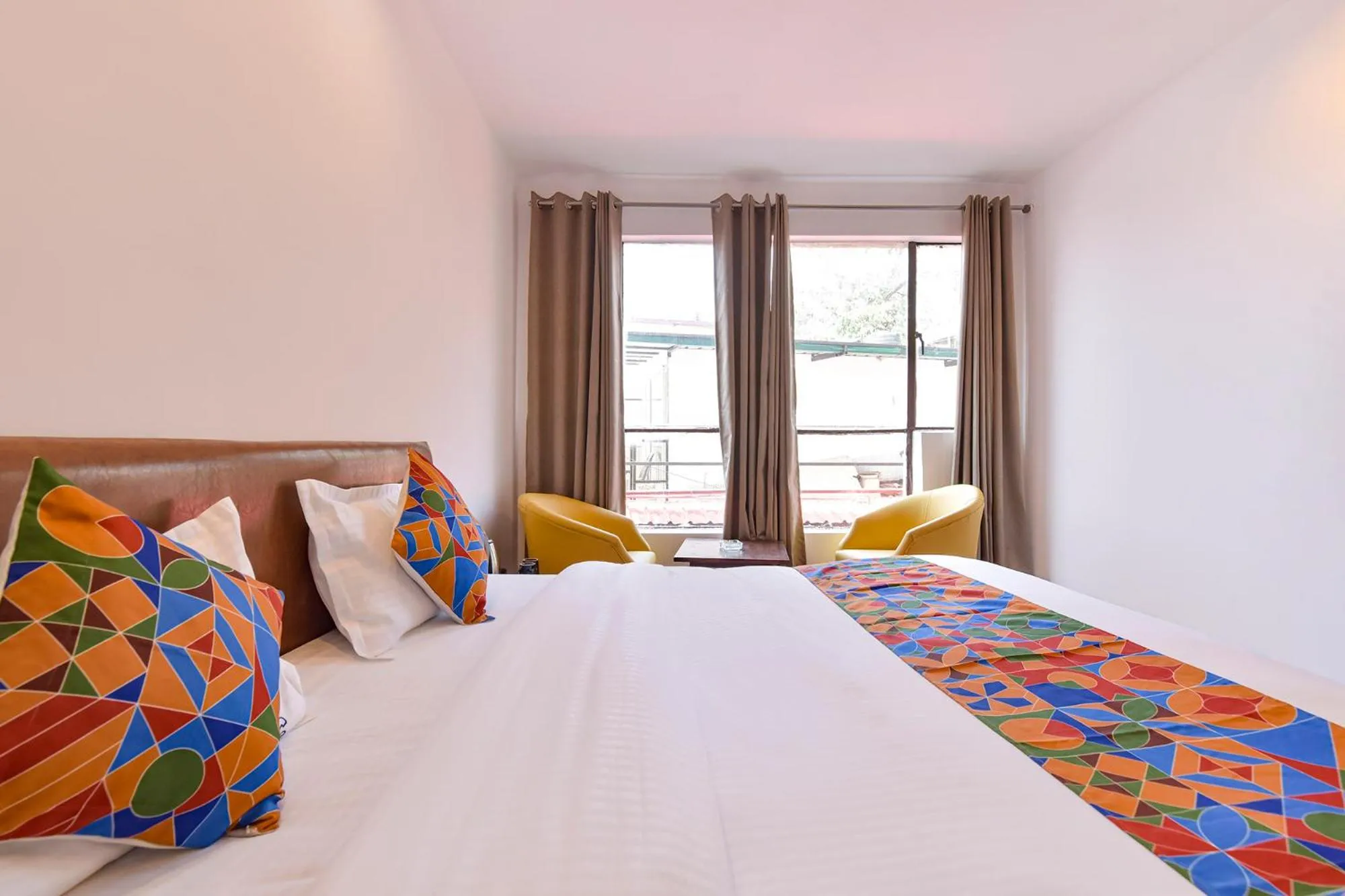 Bed in FabHotel Sikka Royal Classic - Mall road