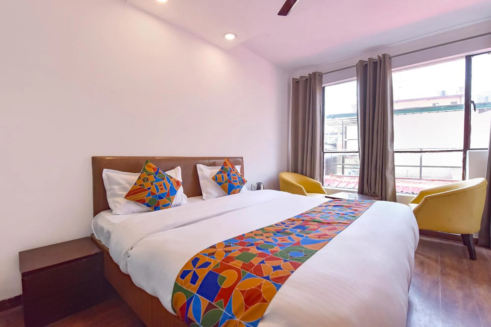 Bed in FabHotel Sikka Royal Classic - Mall road