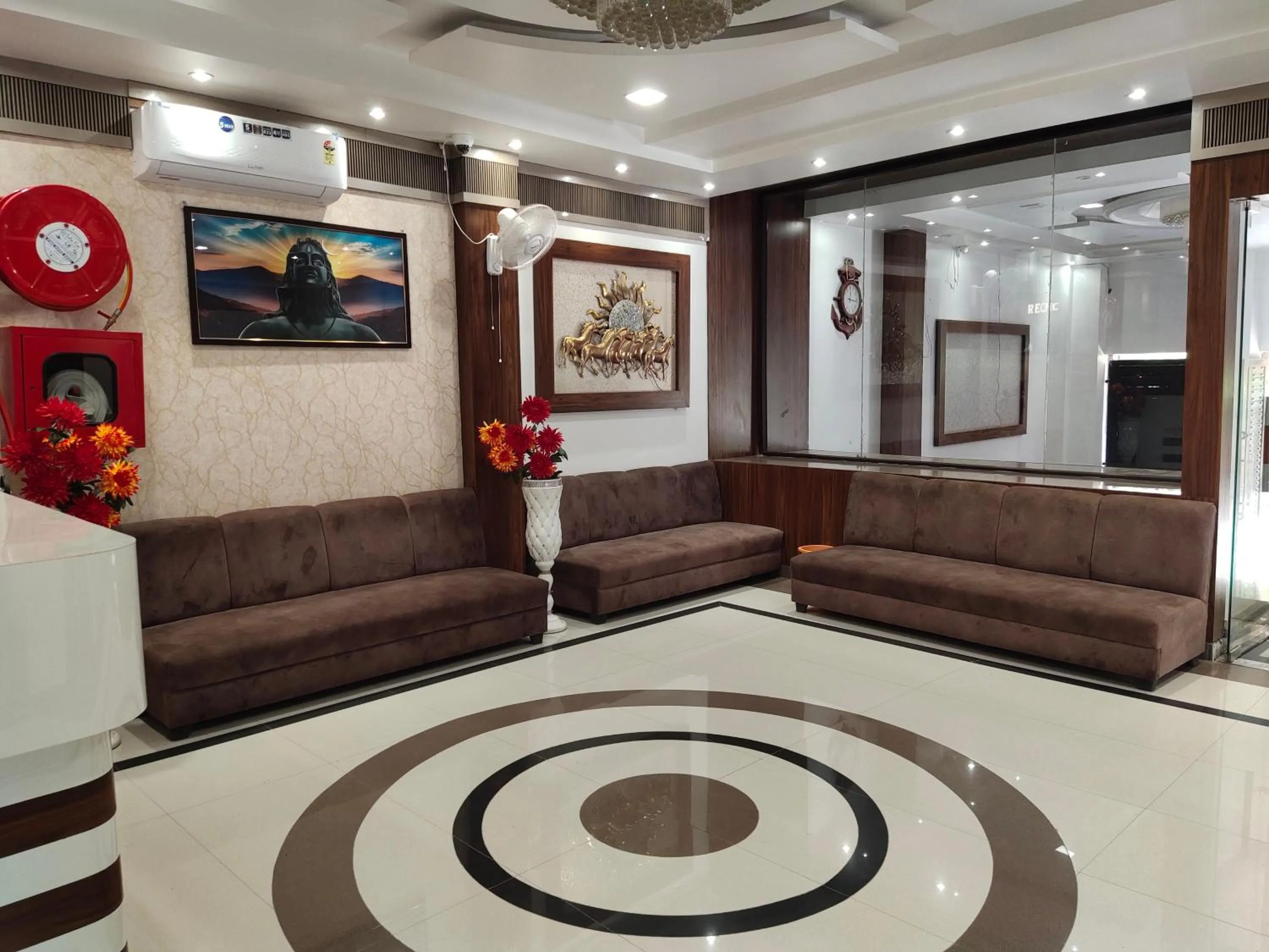 Hotel The Shree Jee Palace