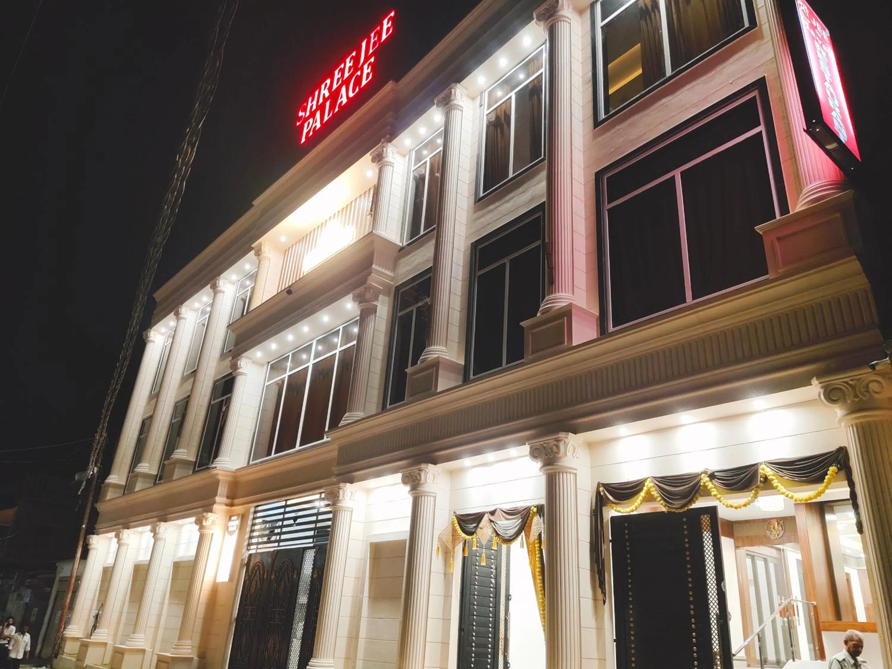 Hotel The Shree Jee Palace