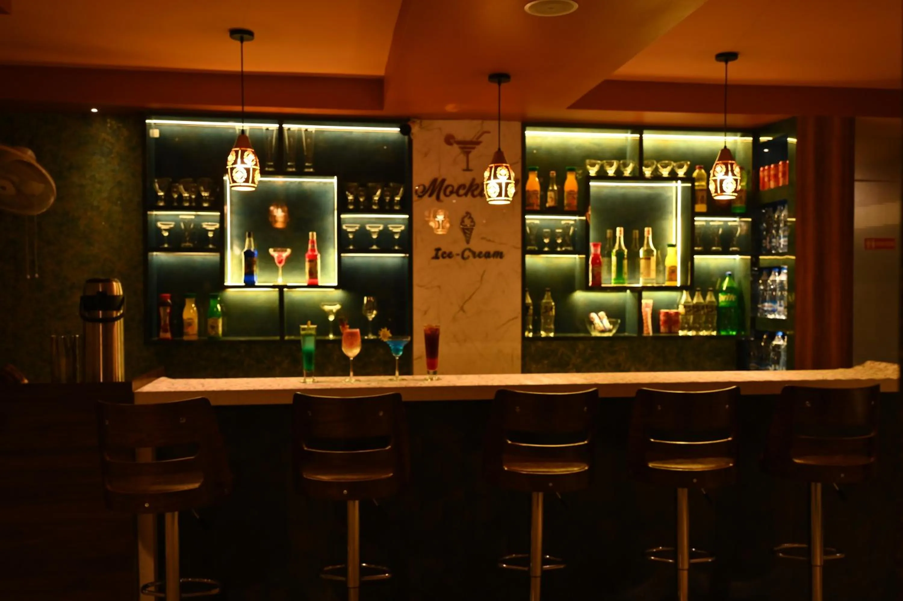 Food and drinks in karisma premium