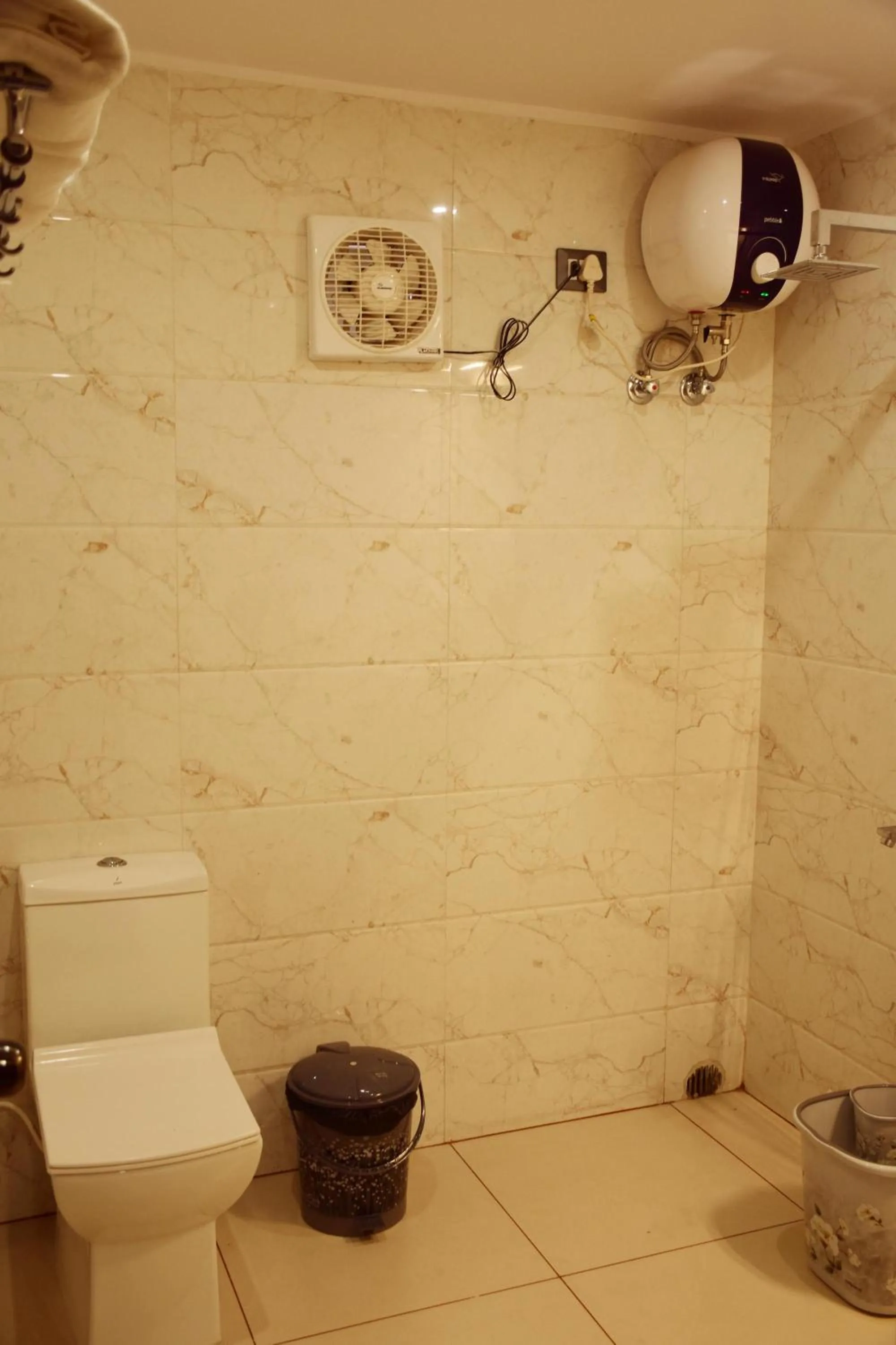 Bathroom in karisma premium