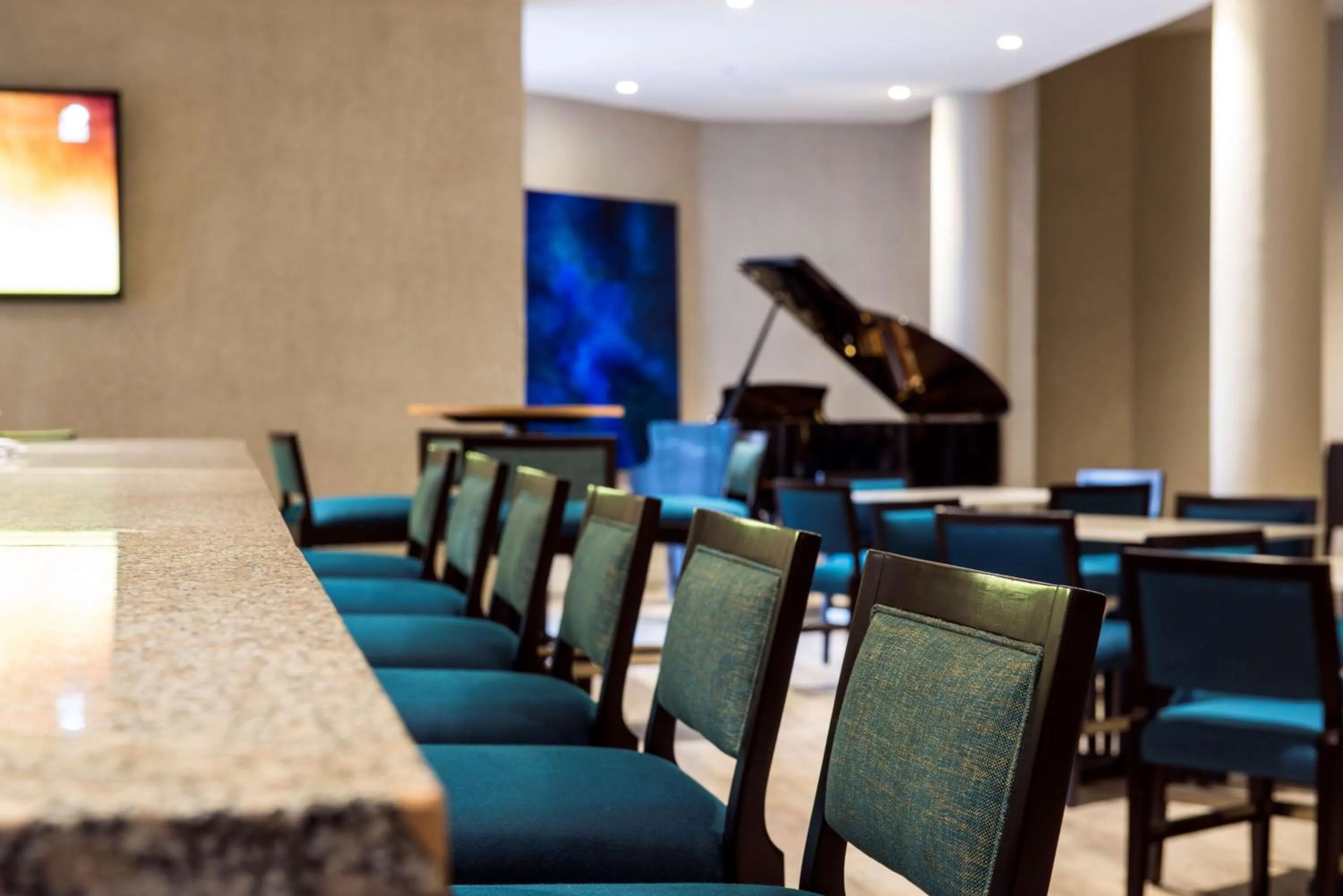 Lounge or bar in Radisson Blu Mammy Yoko Hotel