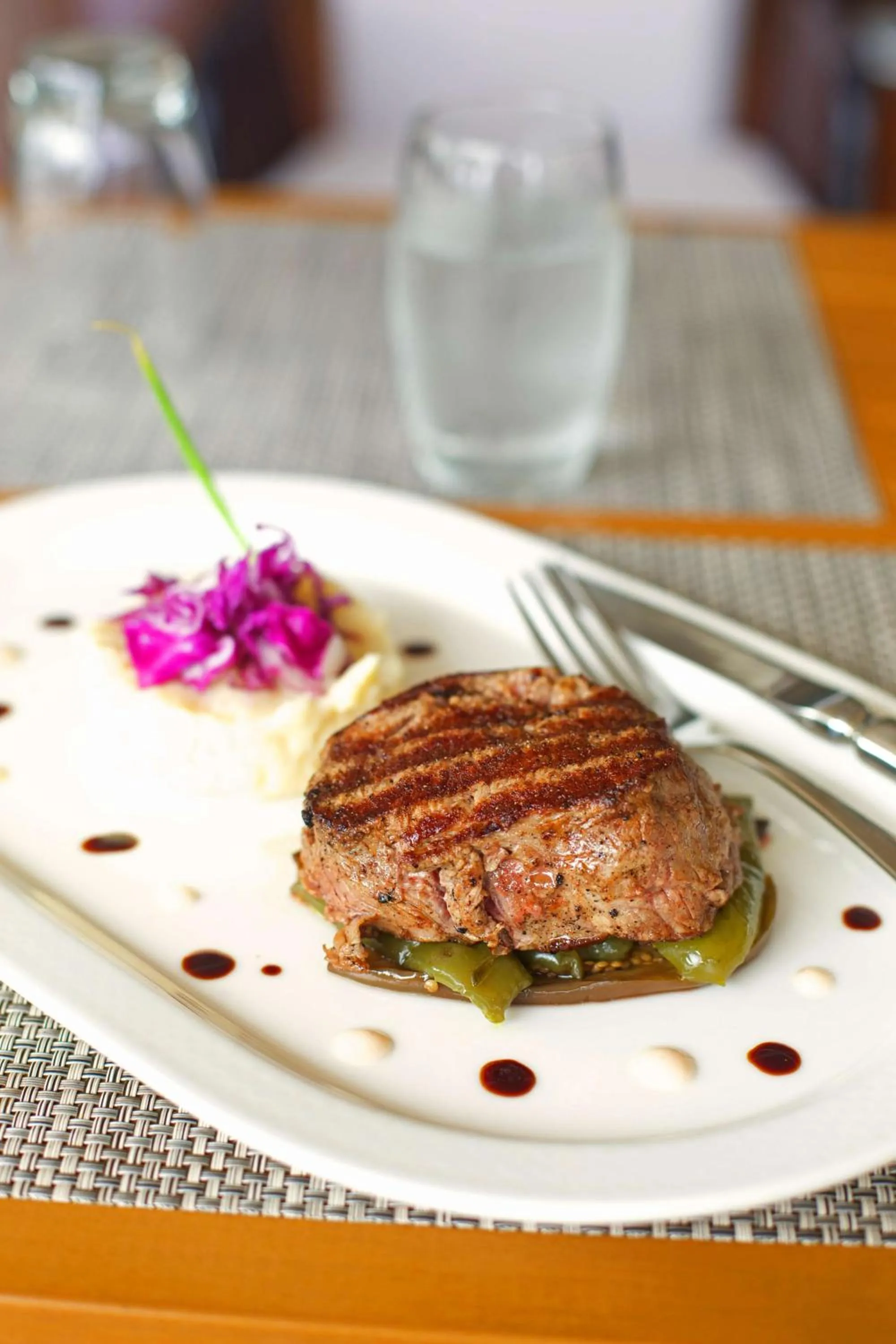 Restaurant/places to eat in Radisson Blu Mammy Yoko Hotel