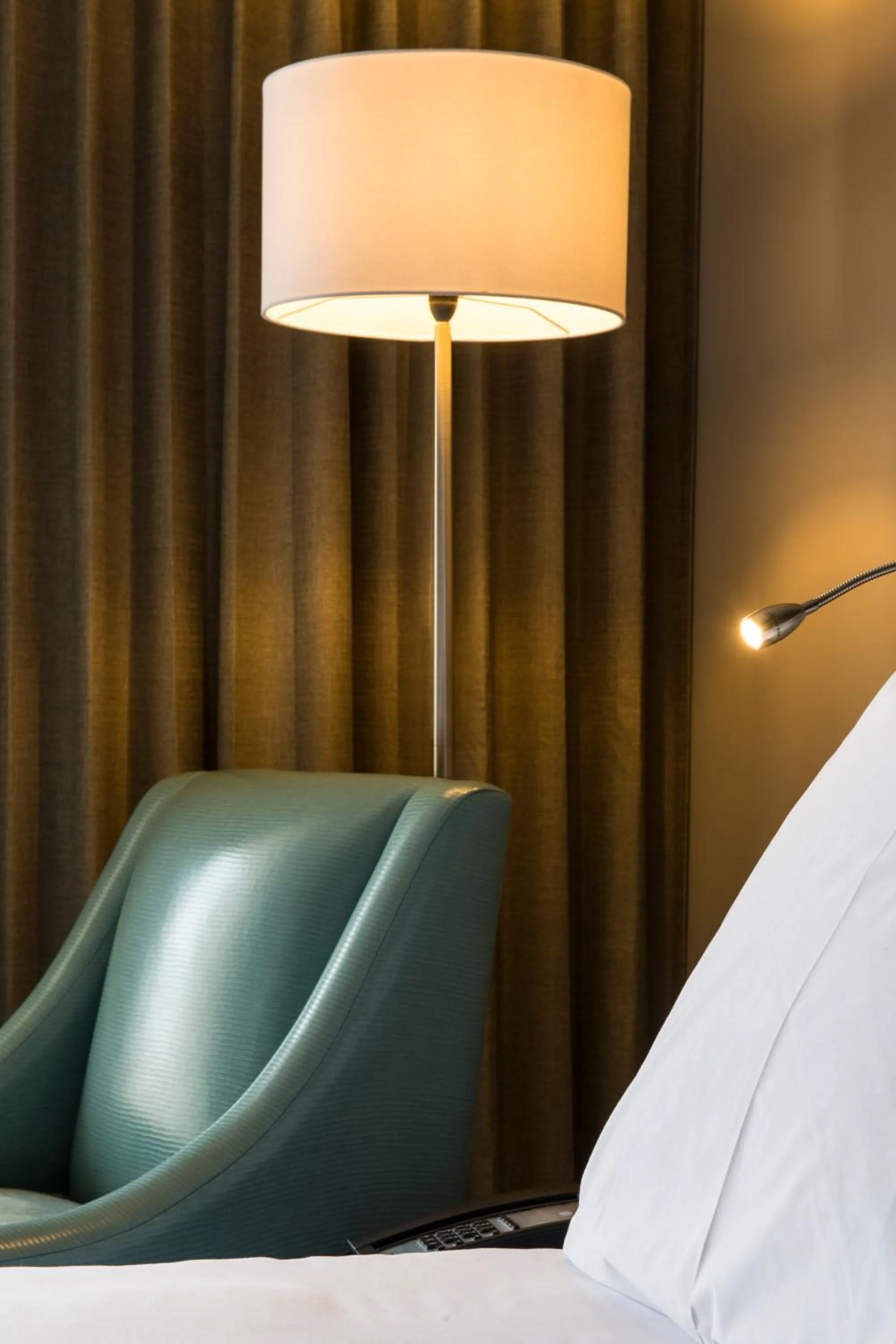 Seating area, Bed in Radisson Blu Mammy Yoko Hotel