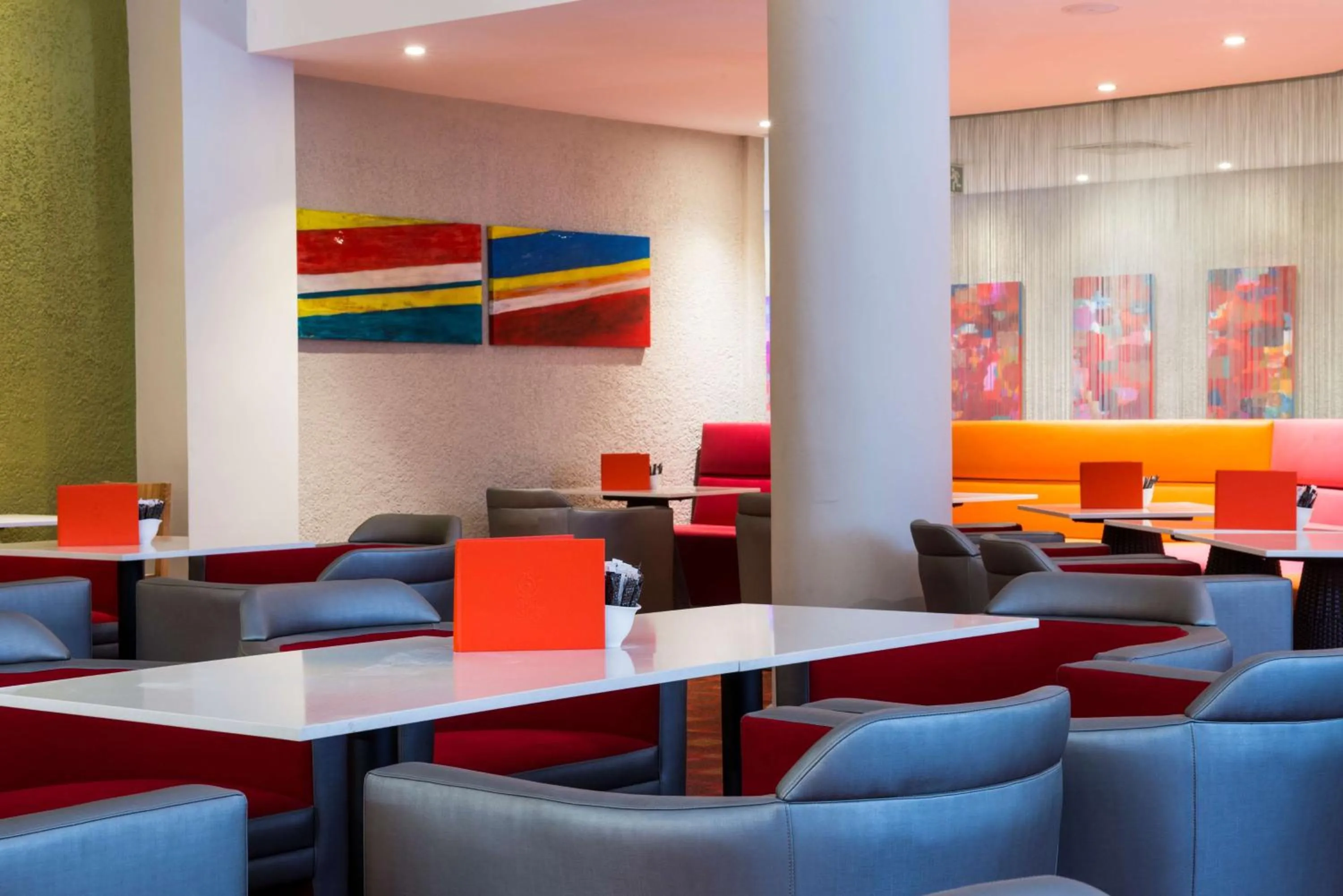 Restaurant/places to eat in Radisson Blu Mammy Yoko Hotel