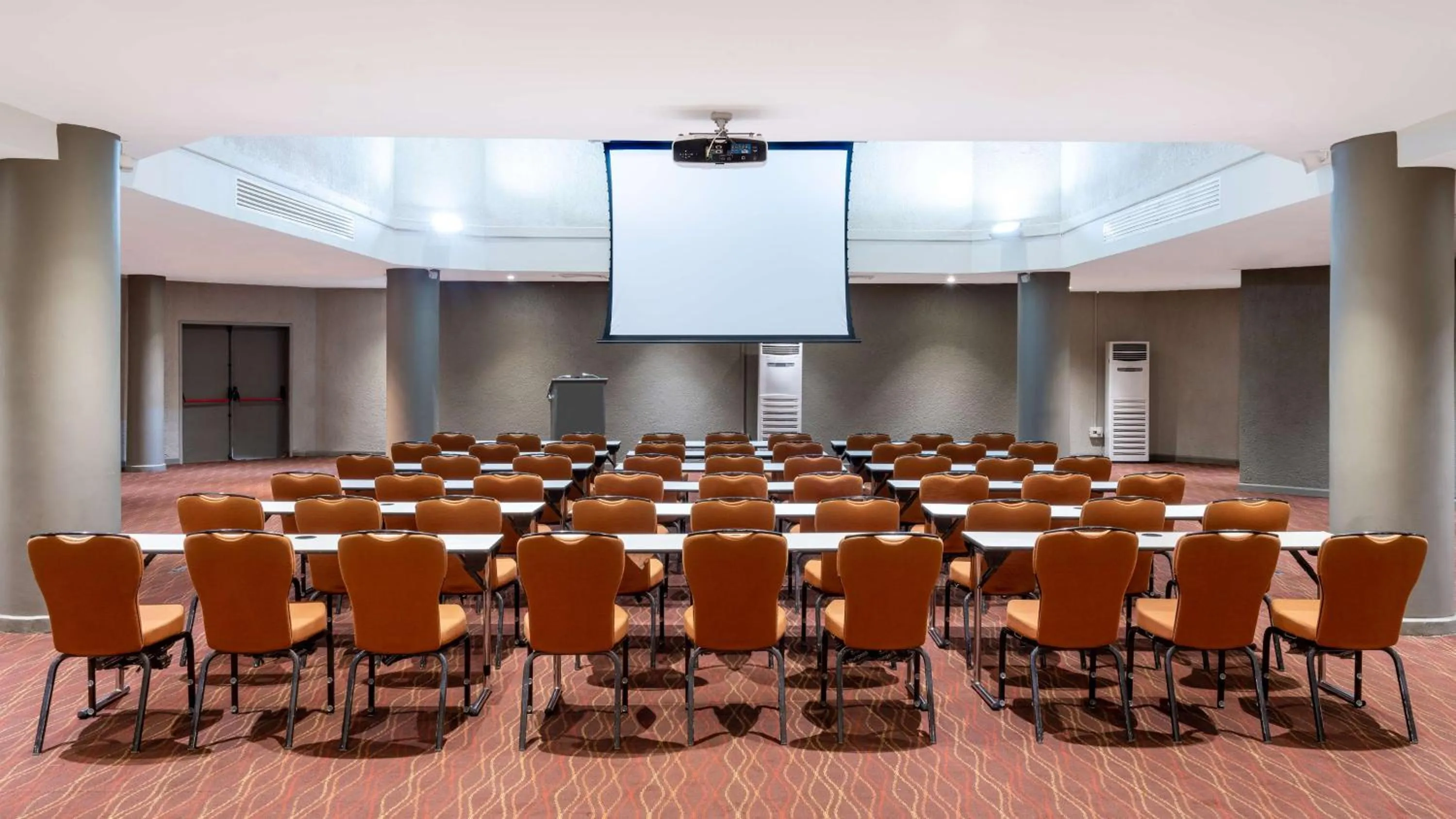 Business facilities in Radisson Blu Mammy Yoko Hotel