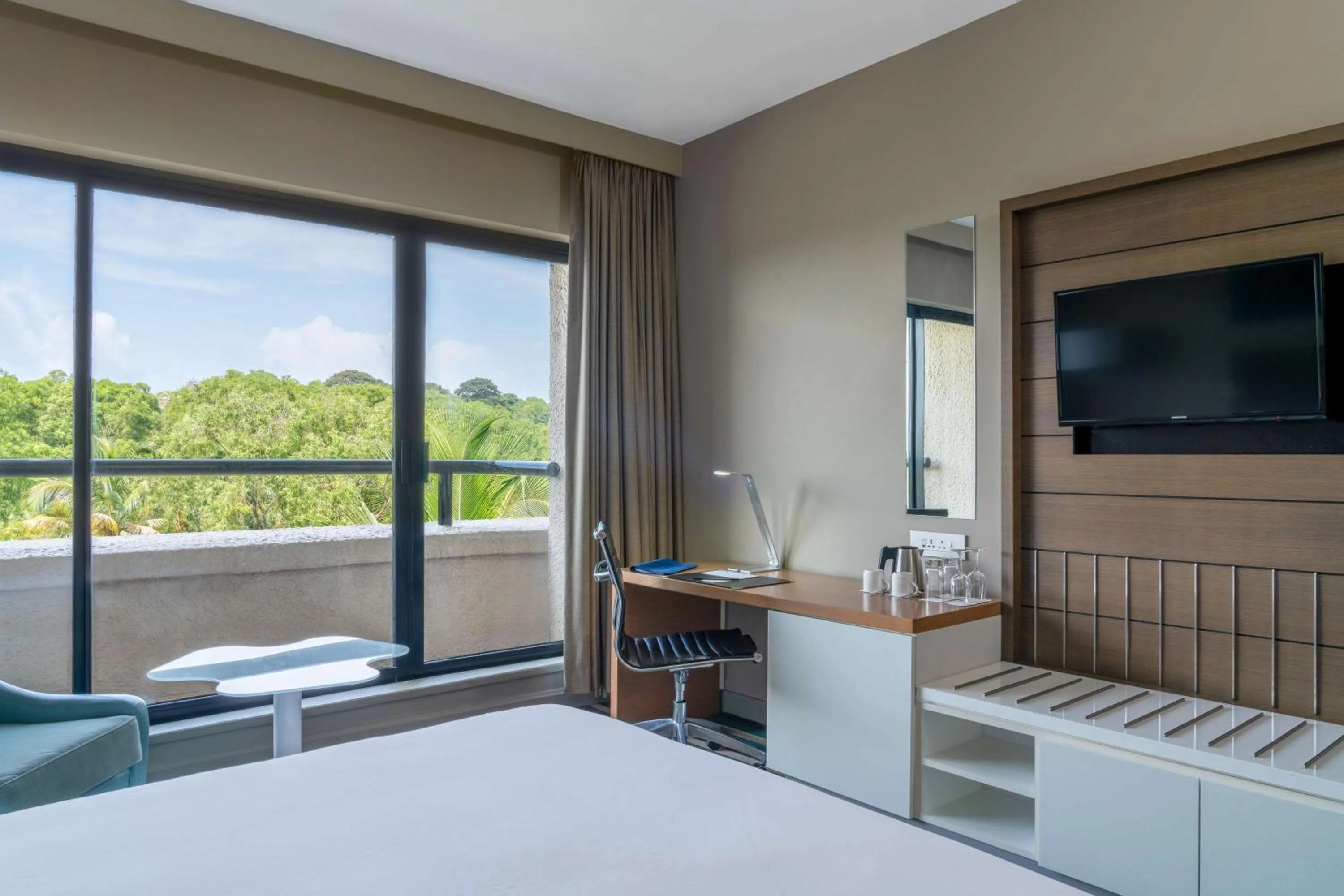 View (from property/room), Bed in Radisson Blu Mammy Yoko Hotel