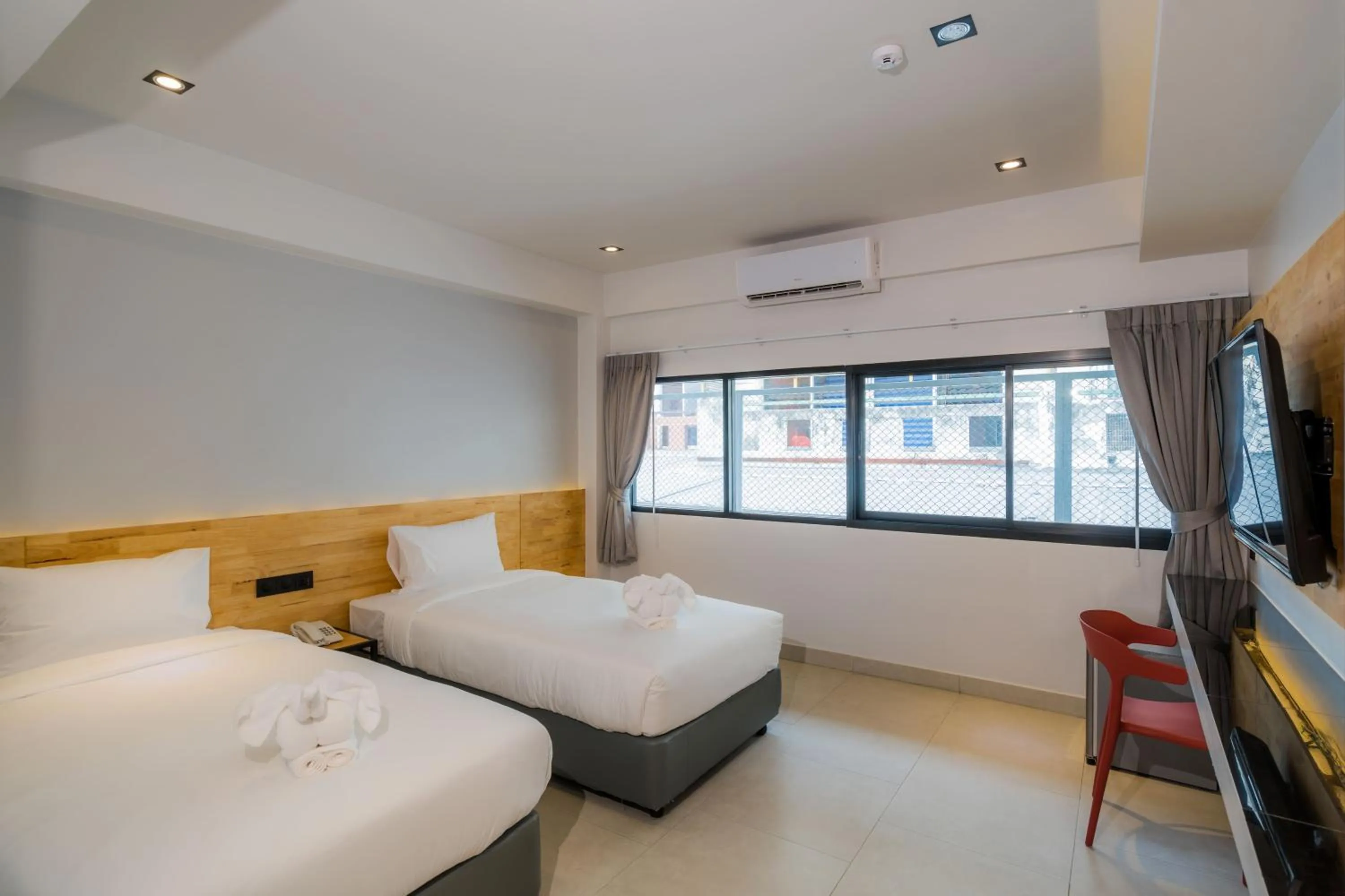 Bed in Lek Lek Samui Room X Coffee Bar