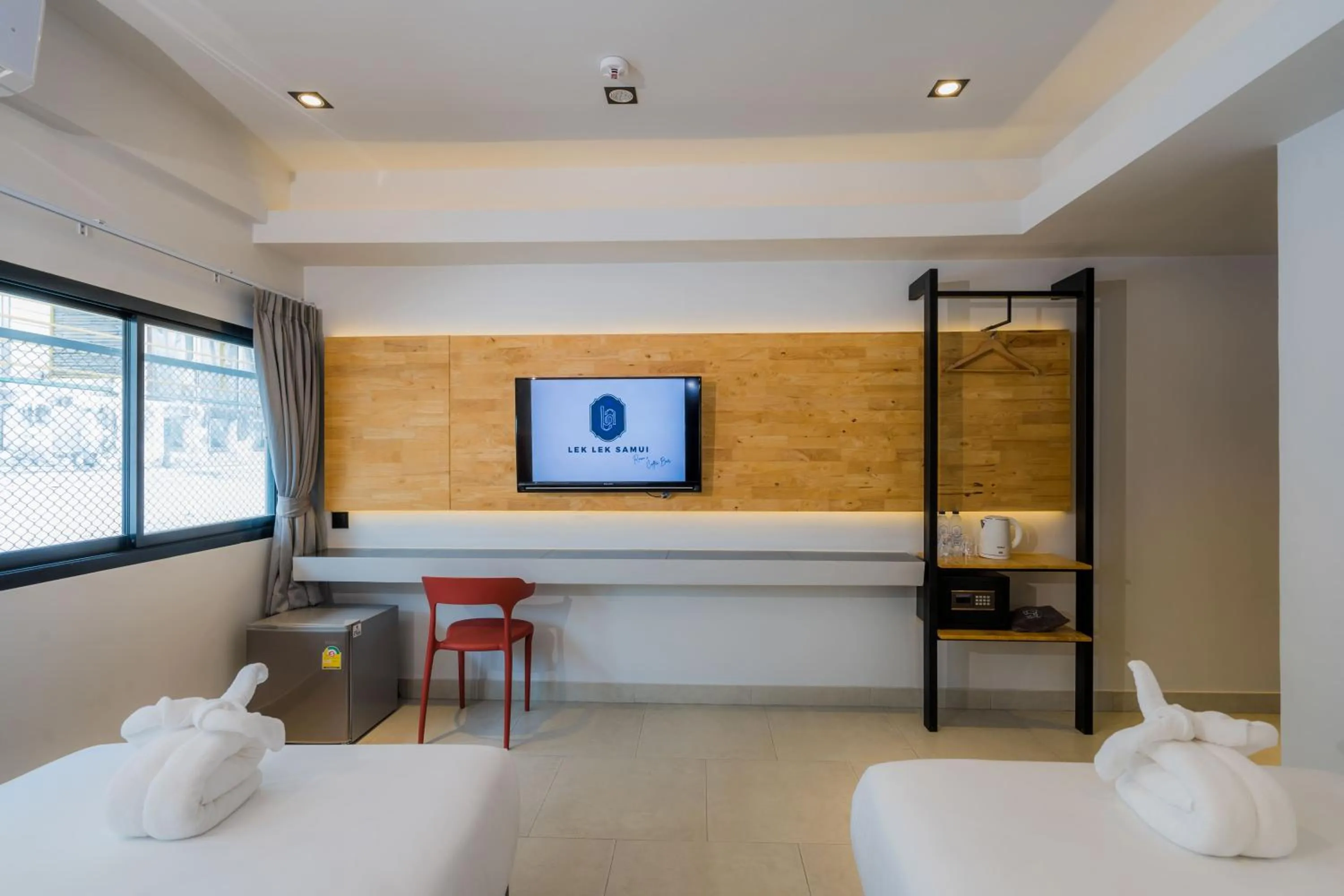 TV and multimedia, Bed in Lek Lek Samui Room X Coffee Bar