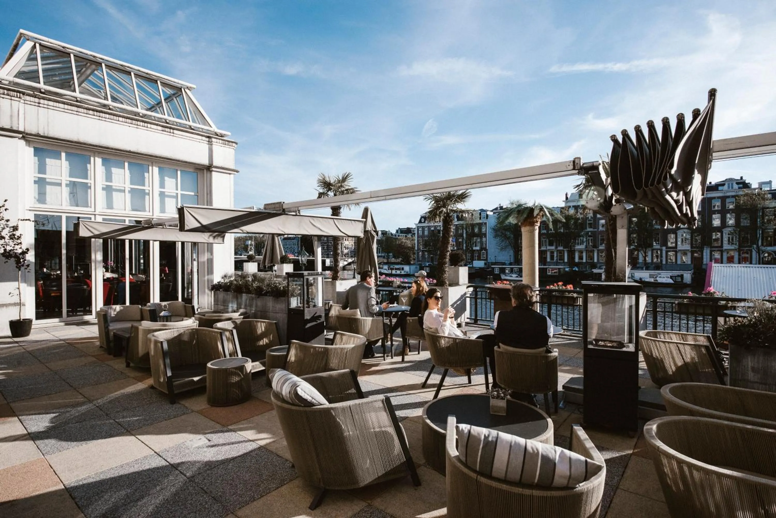 Lounge or bar in InterContinental Amstel Amsterdam by IHG