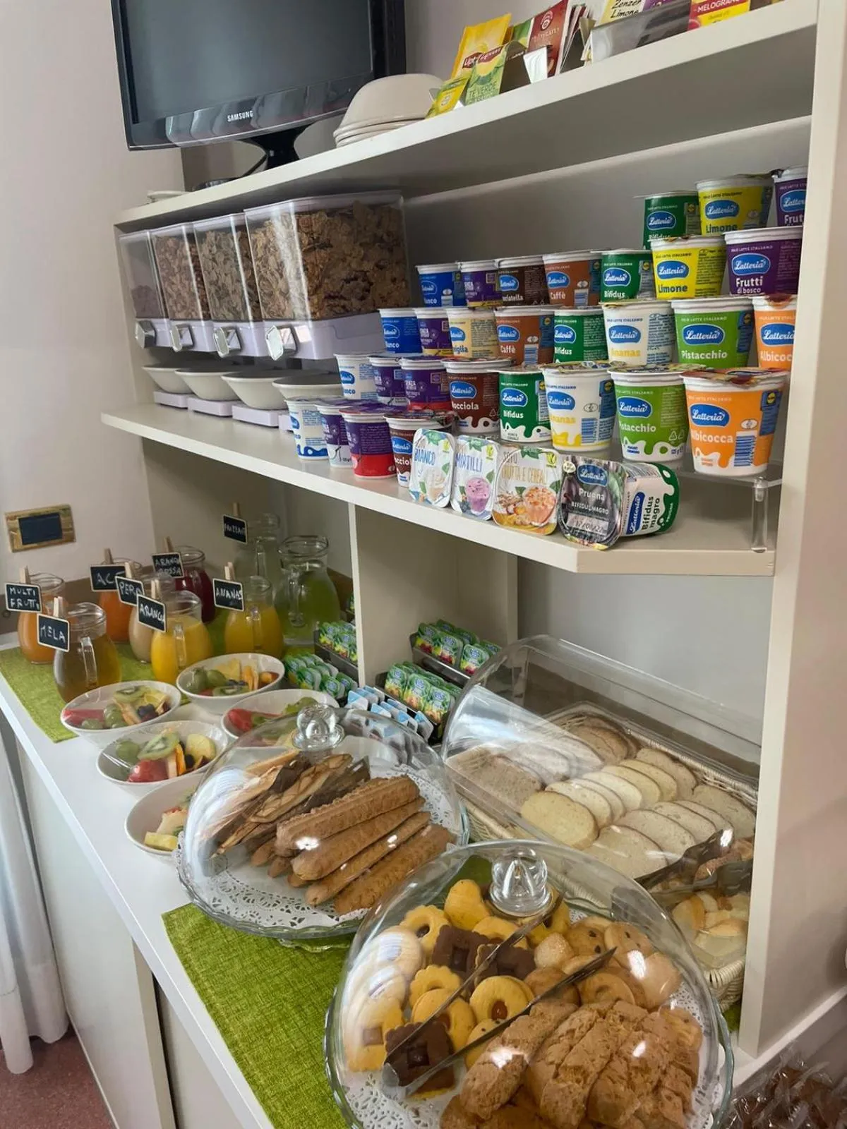 Breakfast in Hotel Villa Giovanna