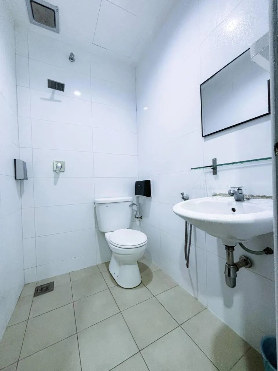 Toilet in Asia Green Hotel