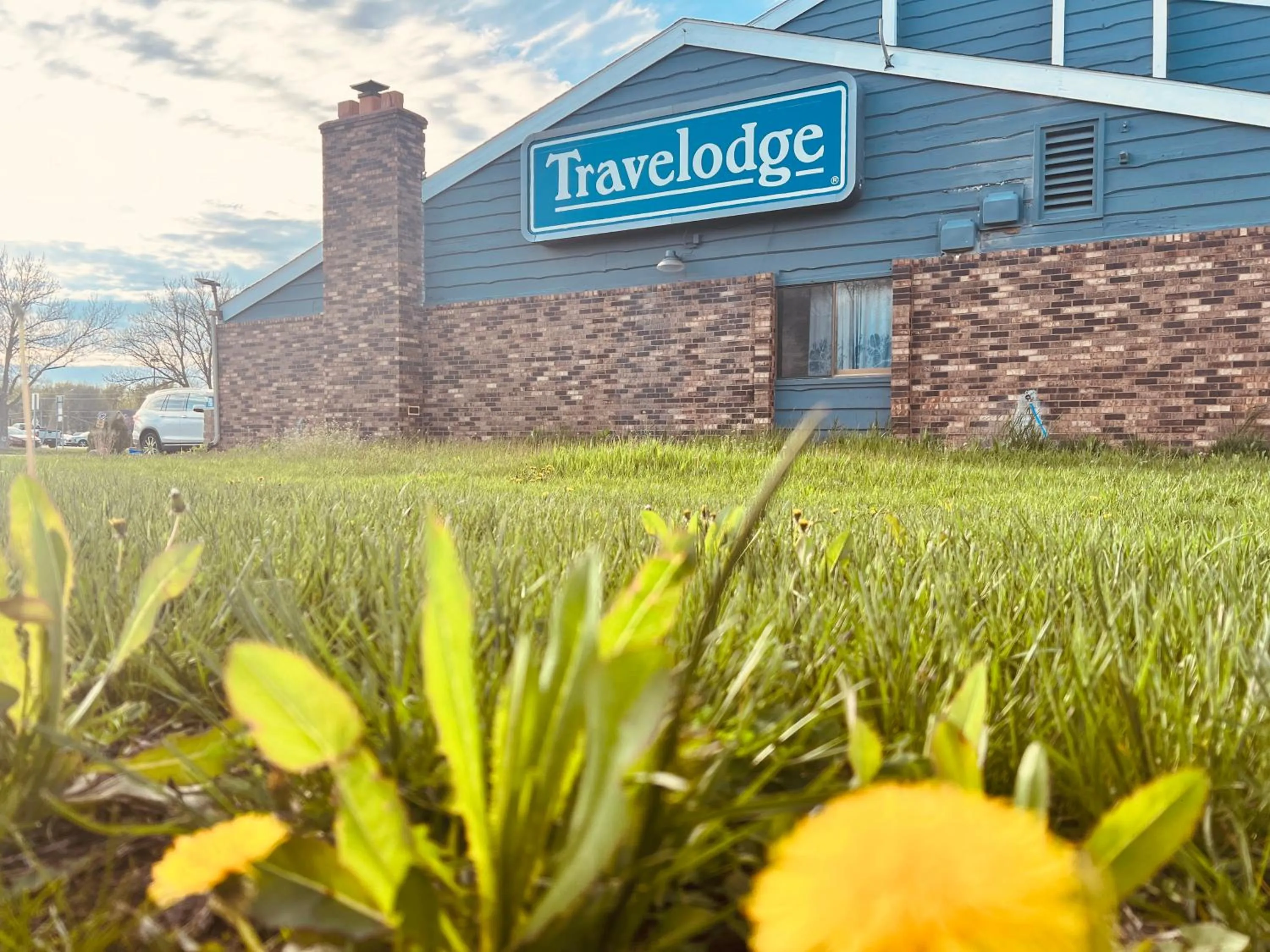 Property building in Travelodge by Wyndham Valleyfair Shakopee