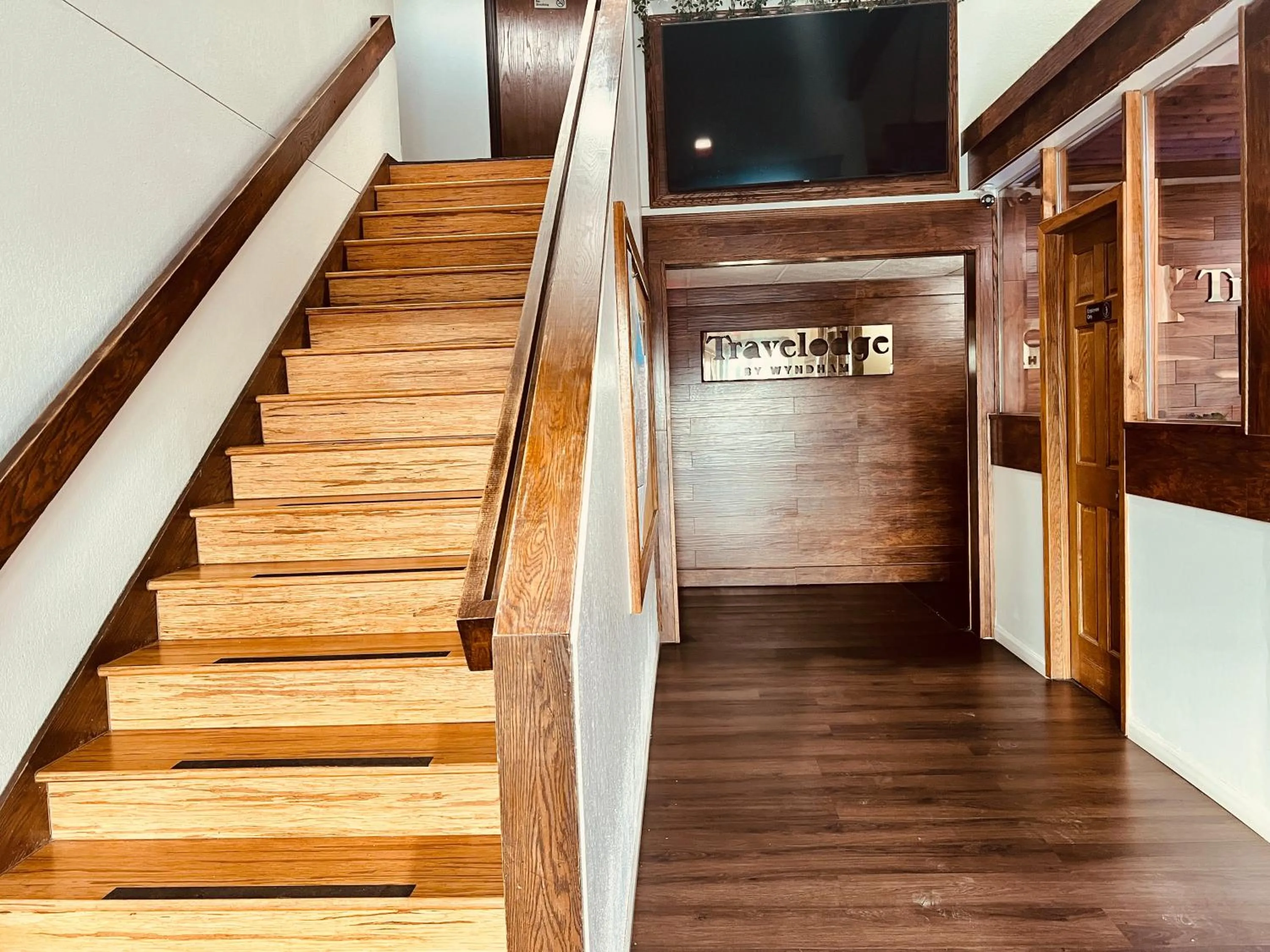 Lobby or reception in Travelodge by Wyndham Valleyfair Shakopee