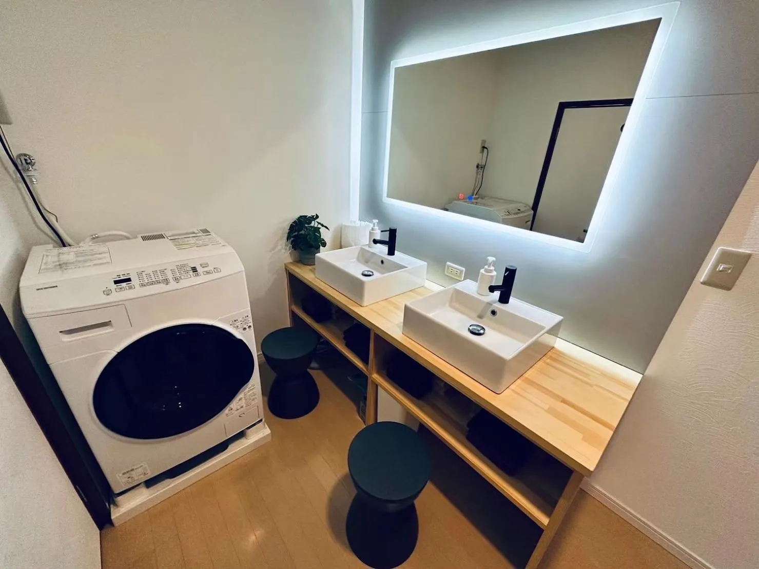 washing machine in Eternity Marina HOUSE ONJUKU