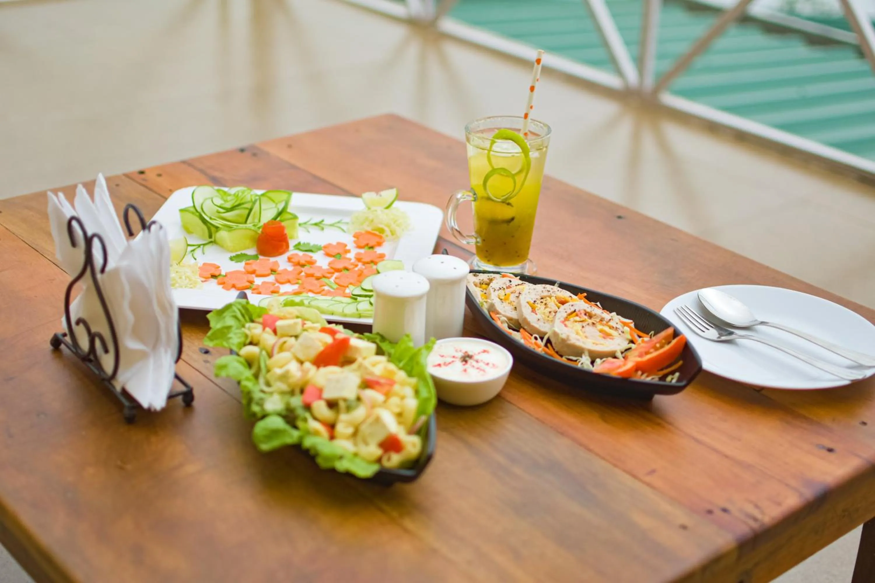 Restaurant/places to eat in La Das Treetops