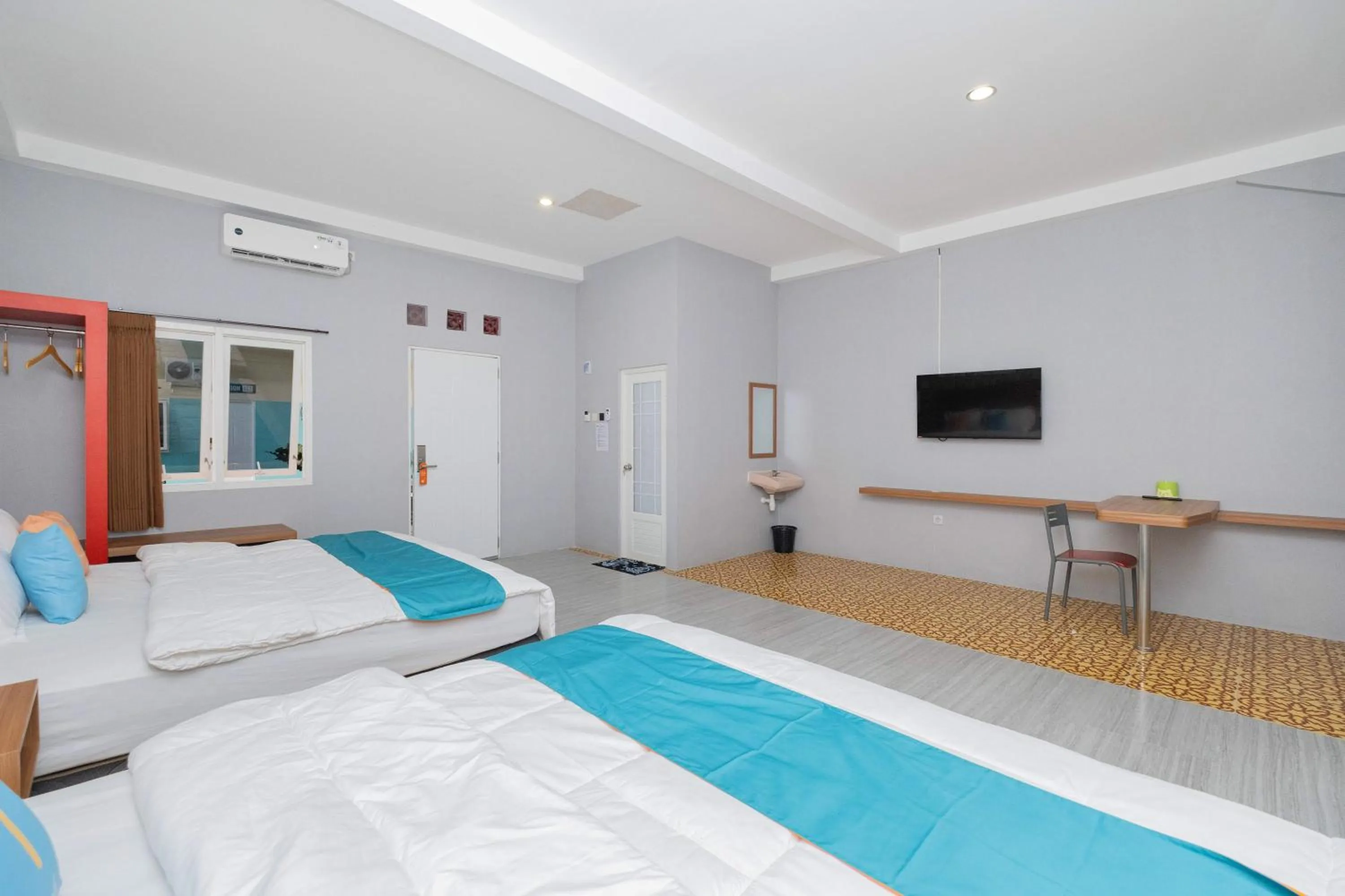 Bedroom, Bed in Sans WM Hotel Blitar