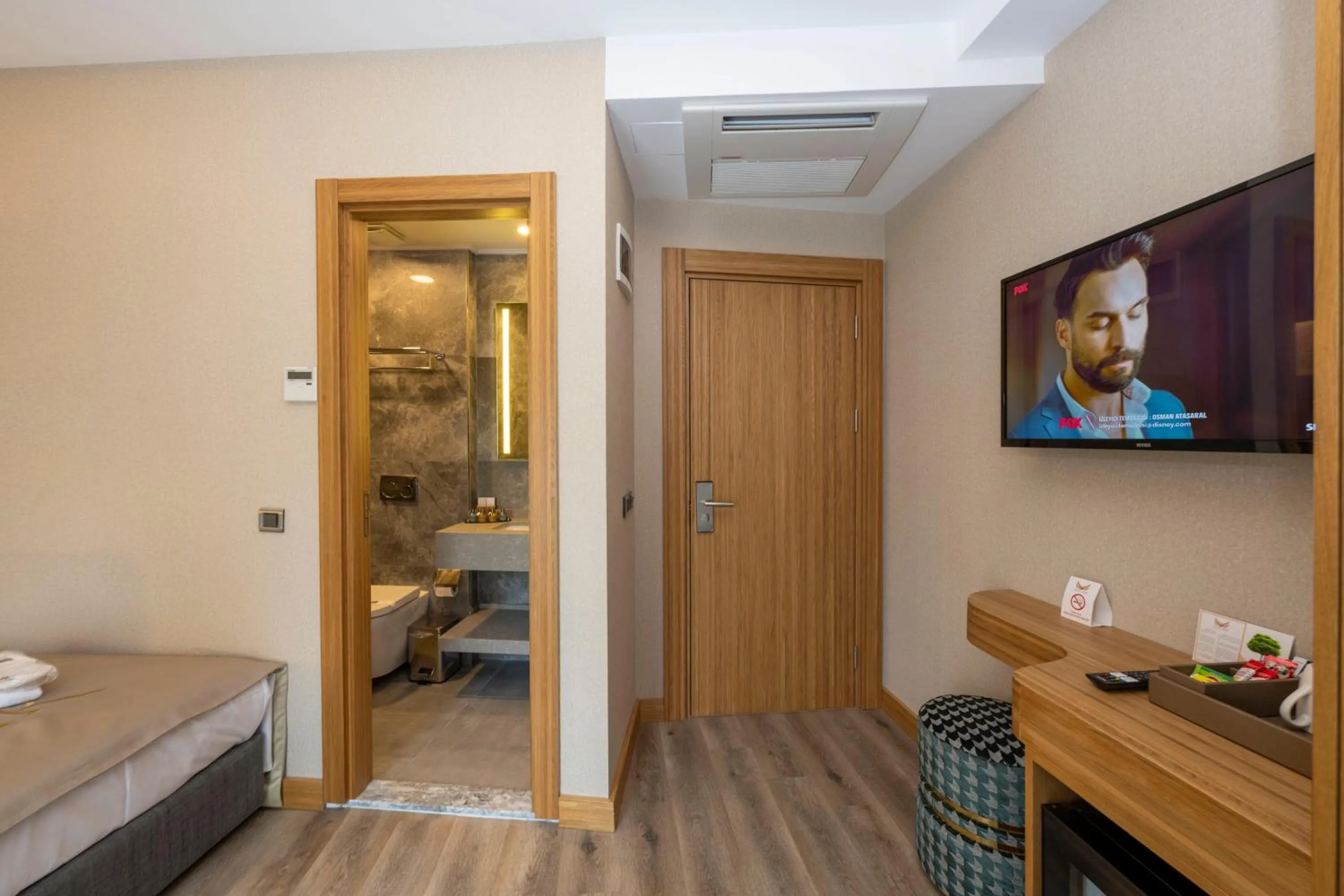 Photo of the whole room, Bed in Hotel Ravi