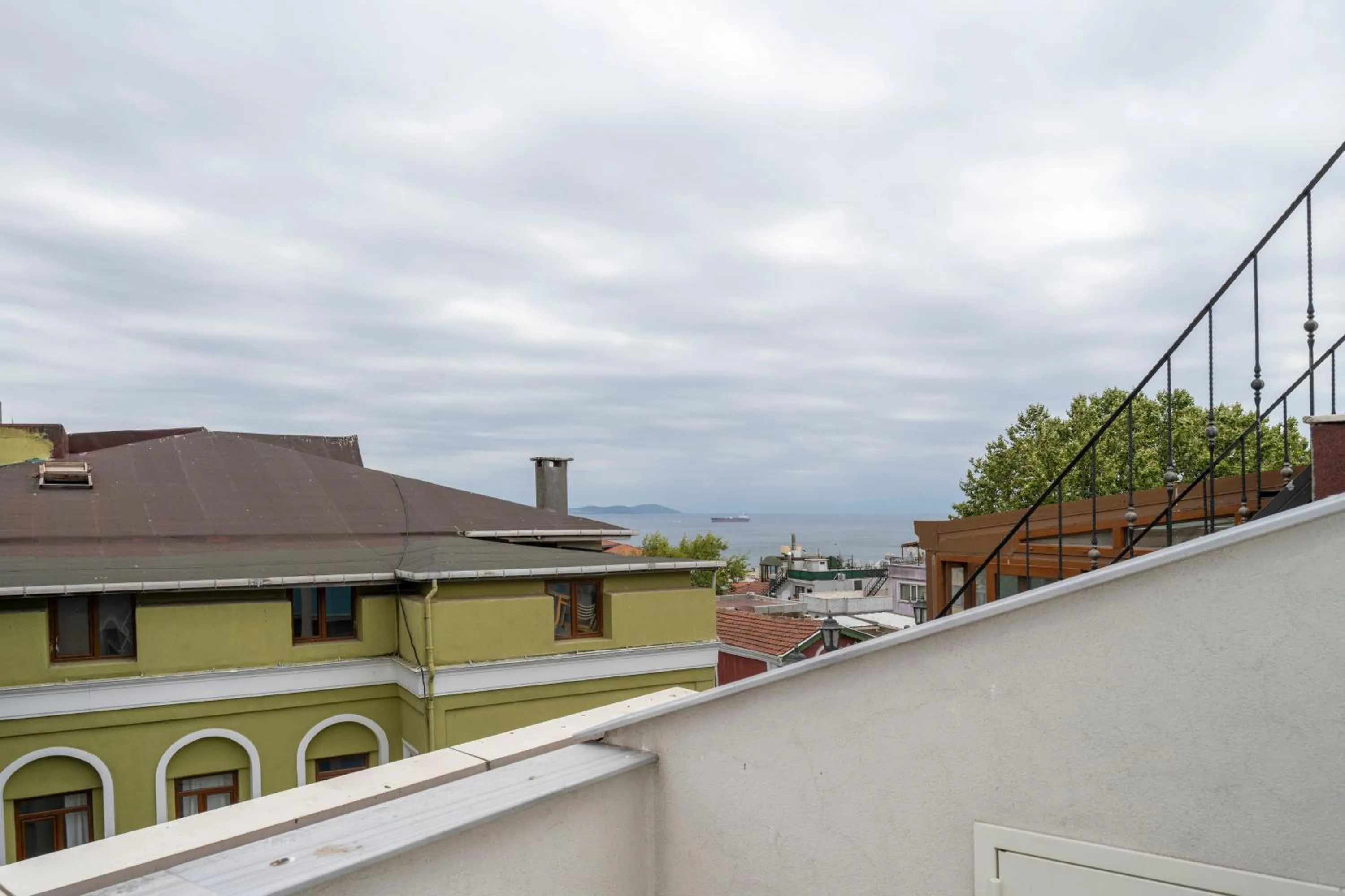 Property building in Hotel Ravi