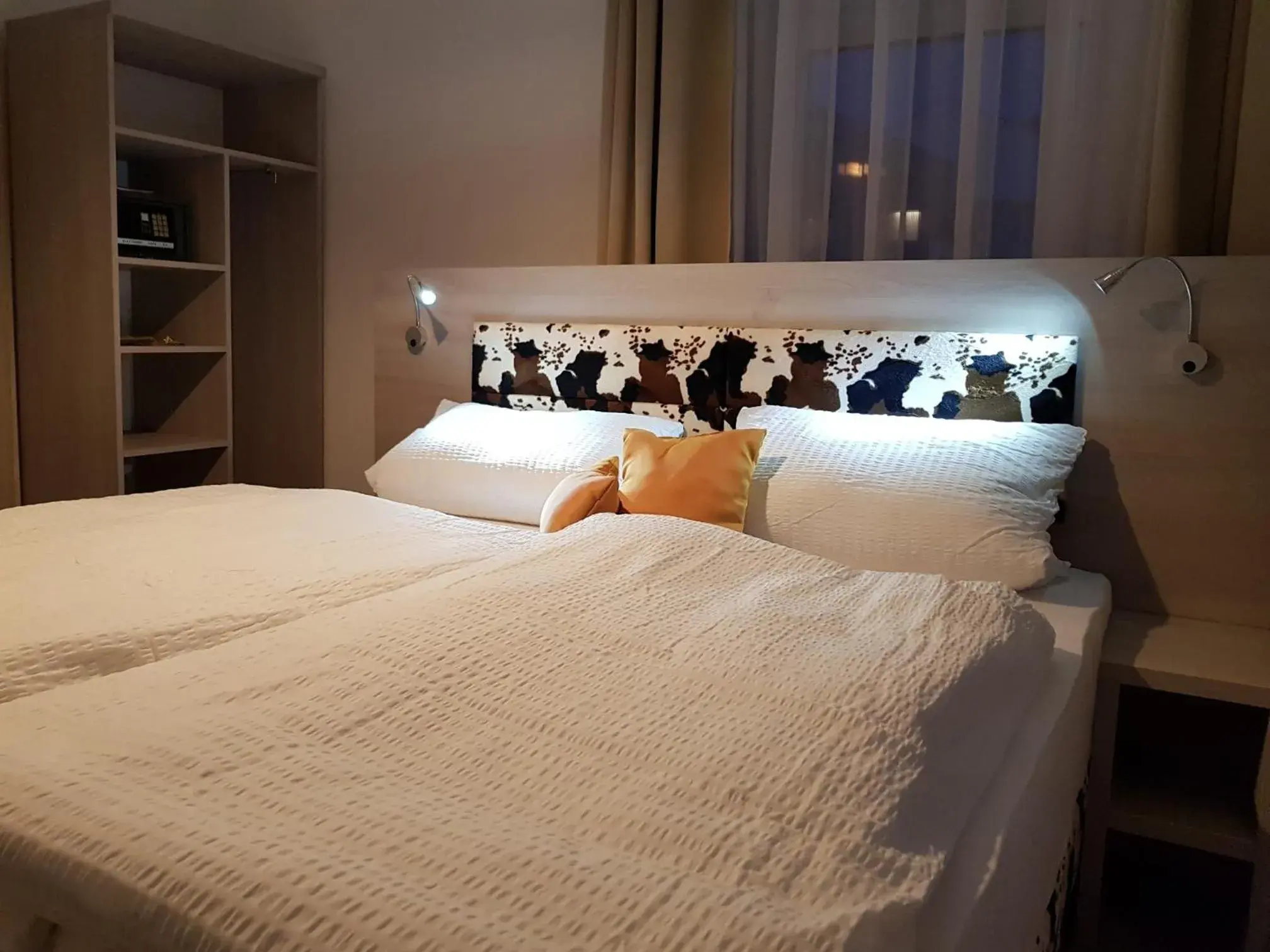 Deluxe Double Room with Balcony in Arthotel Deluxe Double Room with Balcony in Arthotel