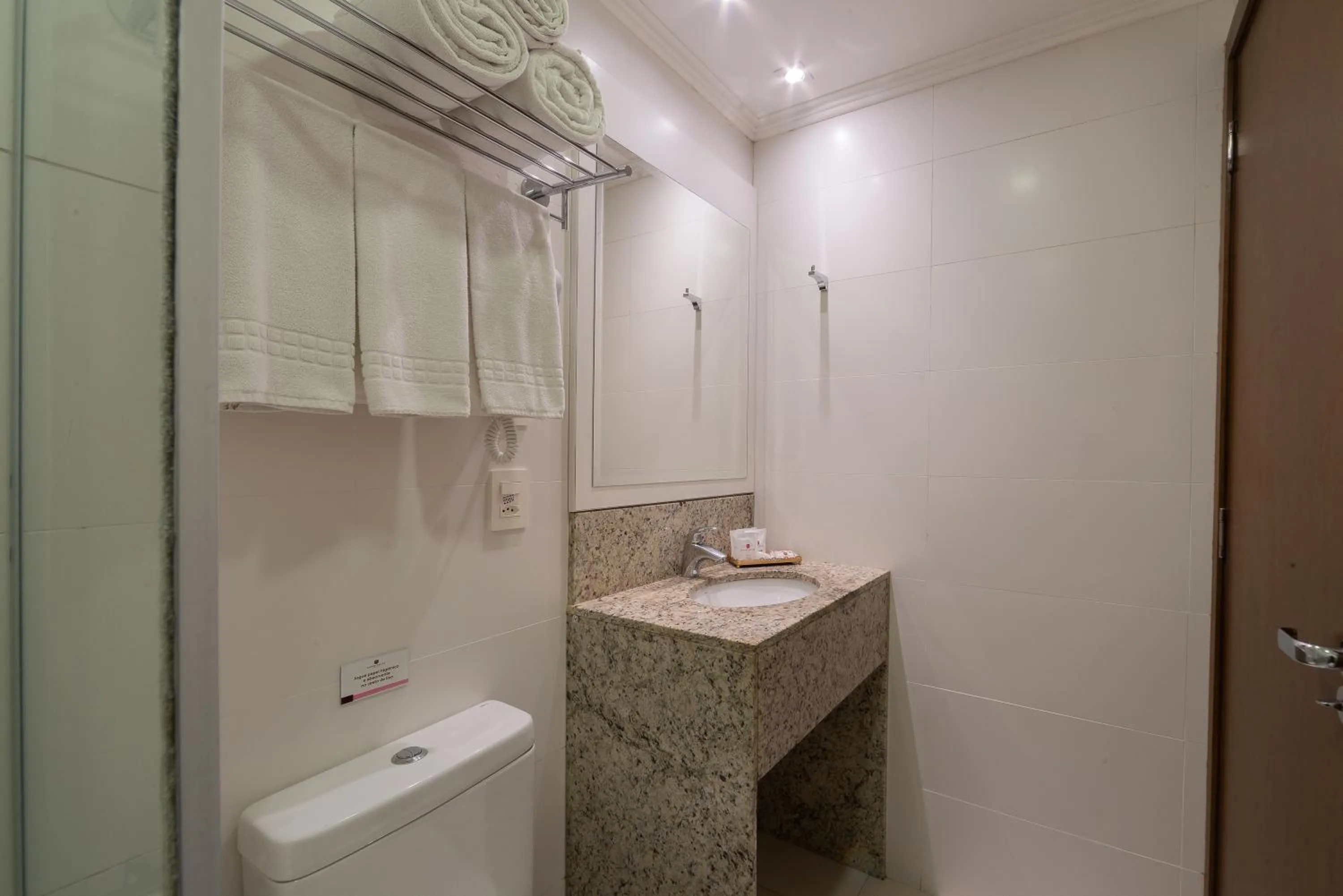 Bathroom in Hotel Monte Felice Bosque