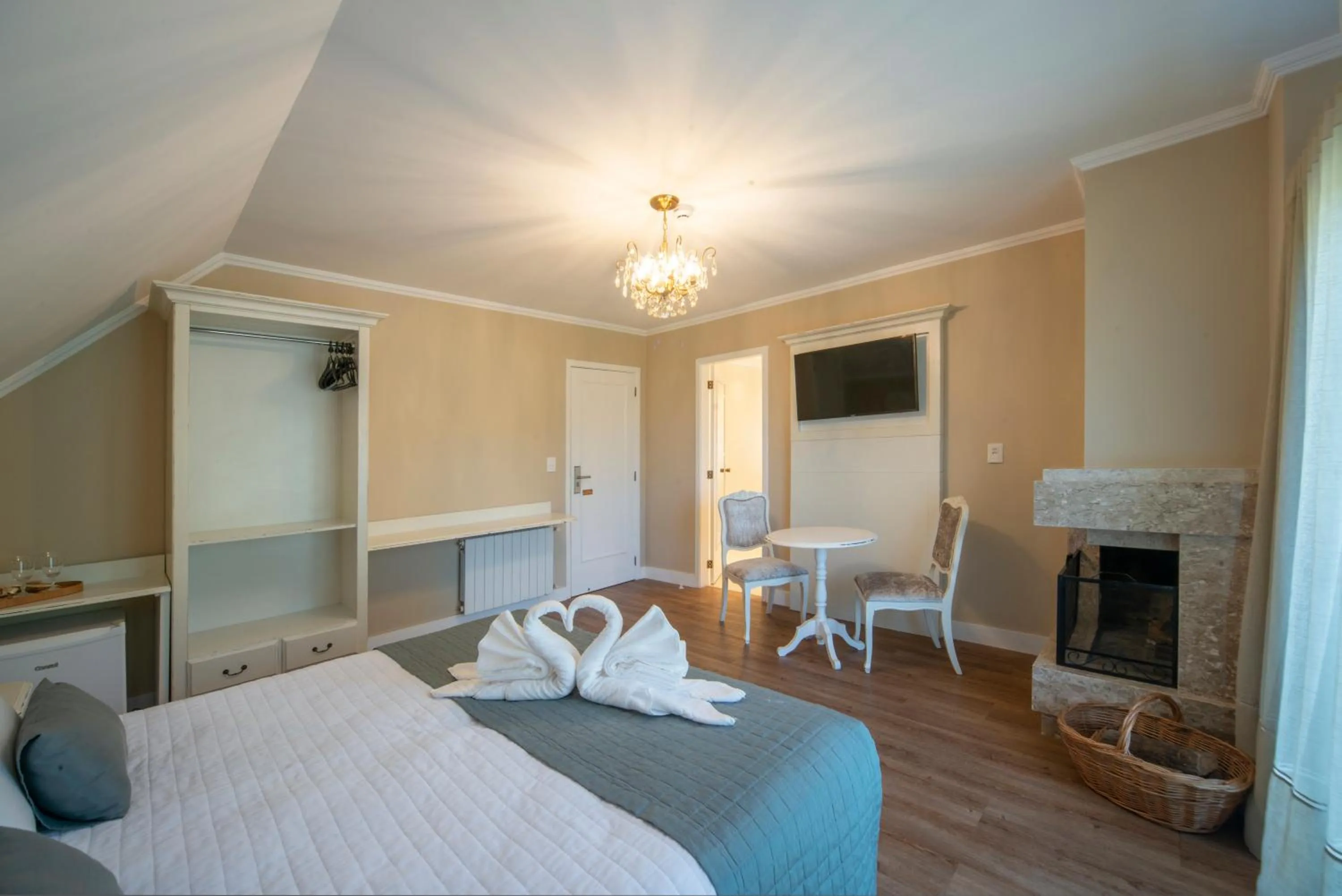 TV and multimedia, Bed in Hotel Monte Felice Bosque